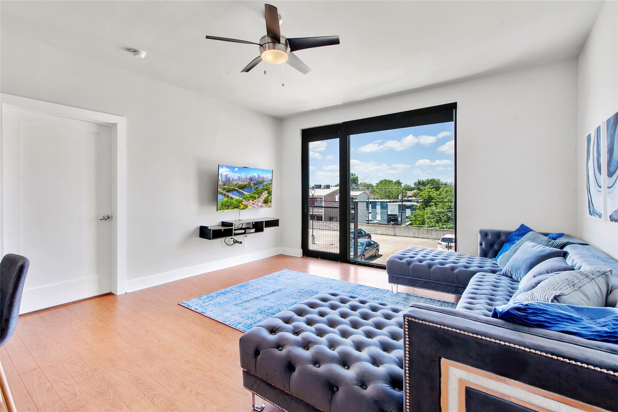 3016 Guadalupe St # 308, Austin, TX 78705