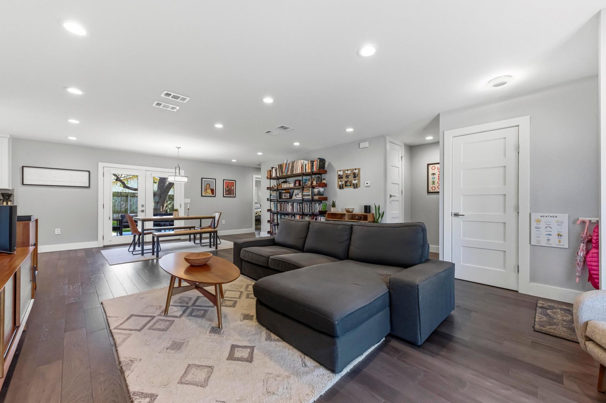 8201 Shadowood Dr, Austin, TX 78757