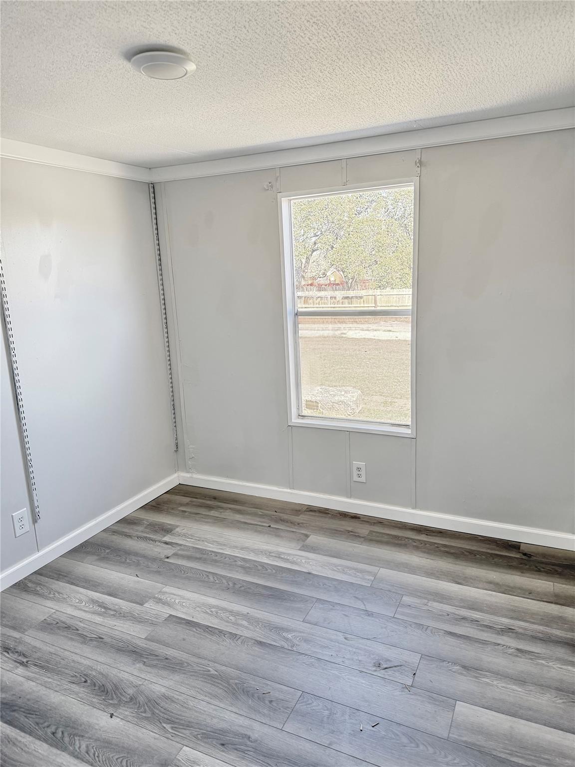 954 Phillip Ln, Liberty Hill, TX 78642