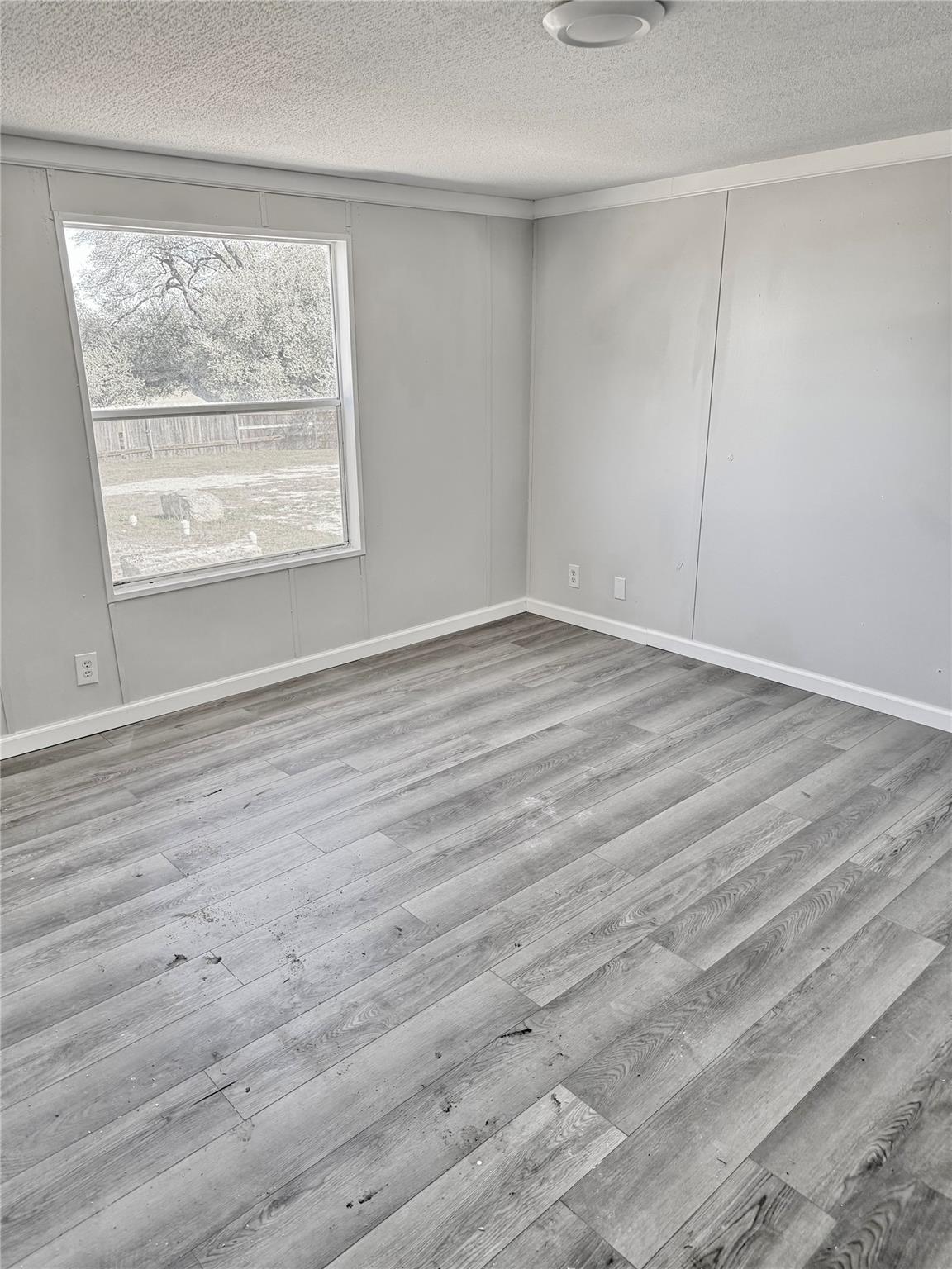 954 Phillip Ln, Liberty Hill, TX 78642