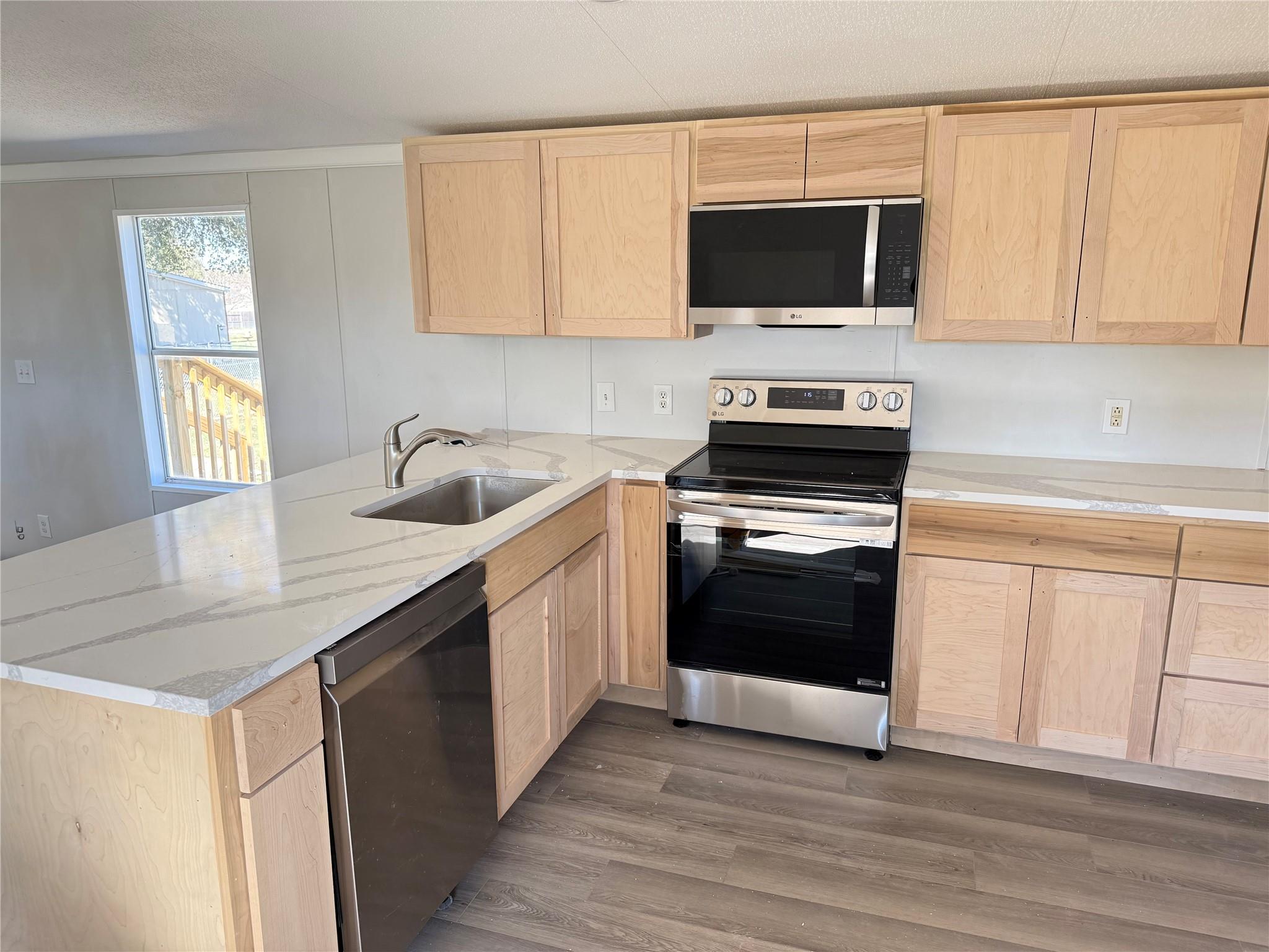 954 Phillip Ln, Liberty Hill, TX 78642