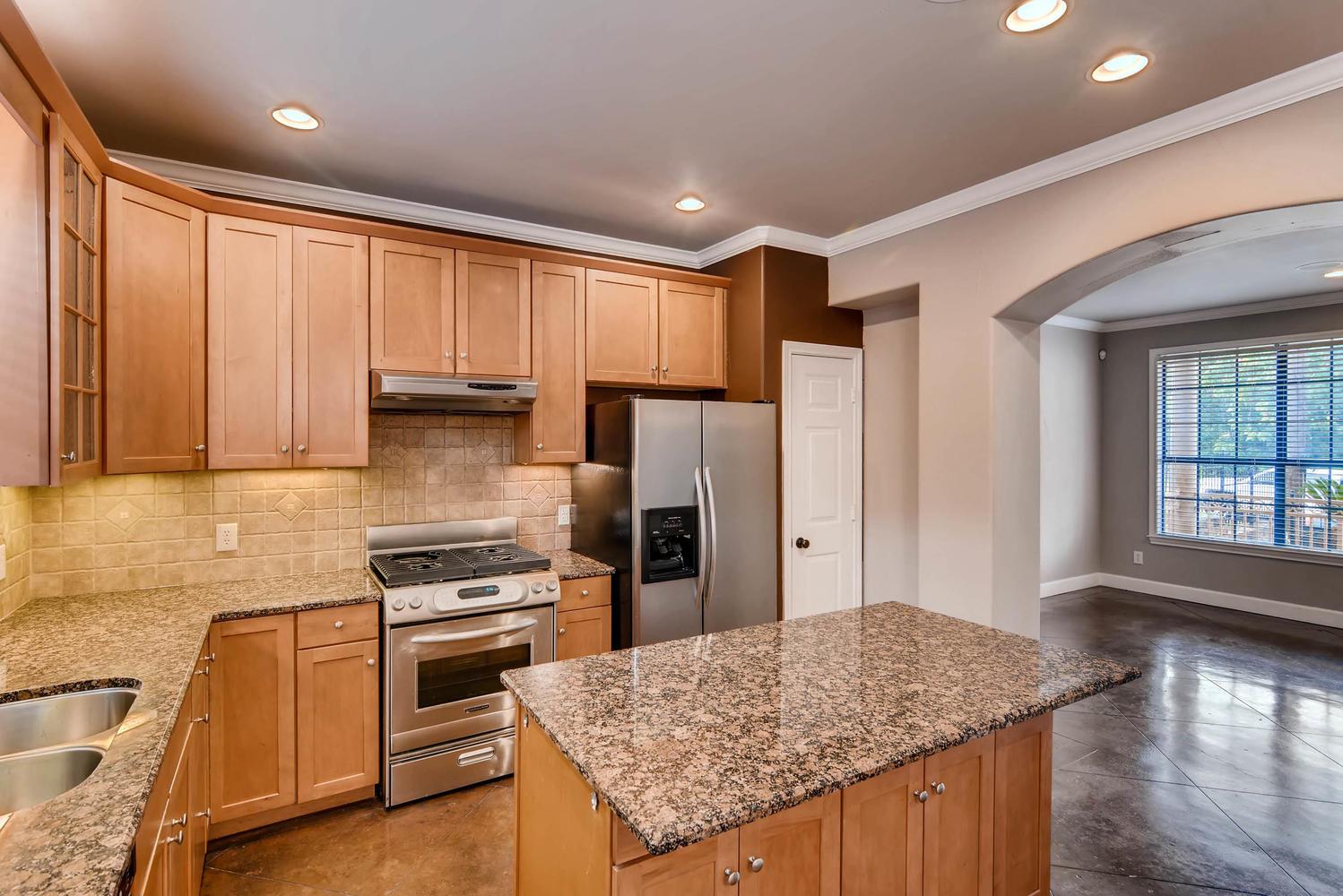 906 Juniper St, Austin, TX 78702