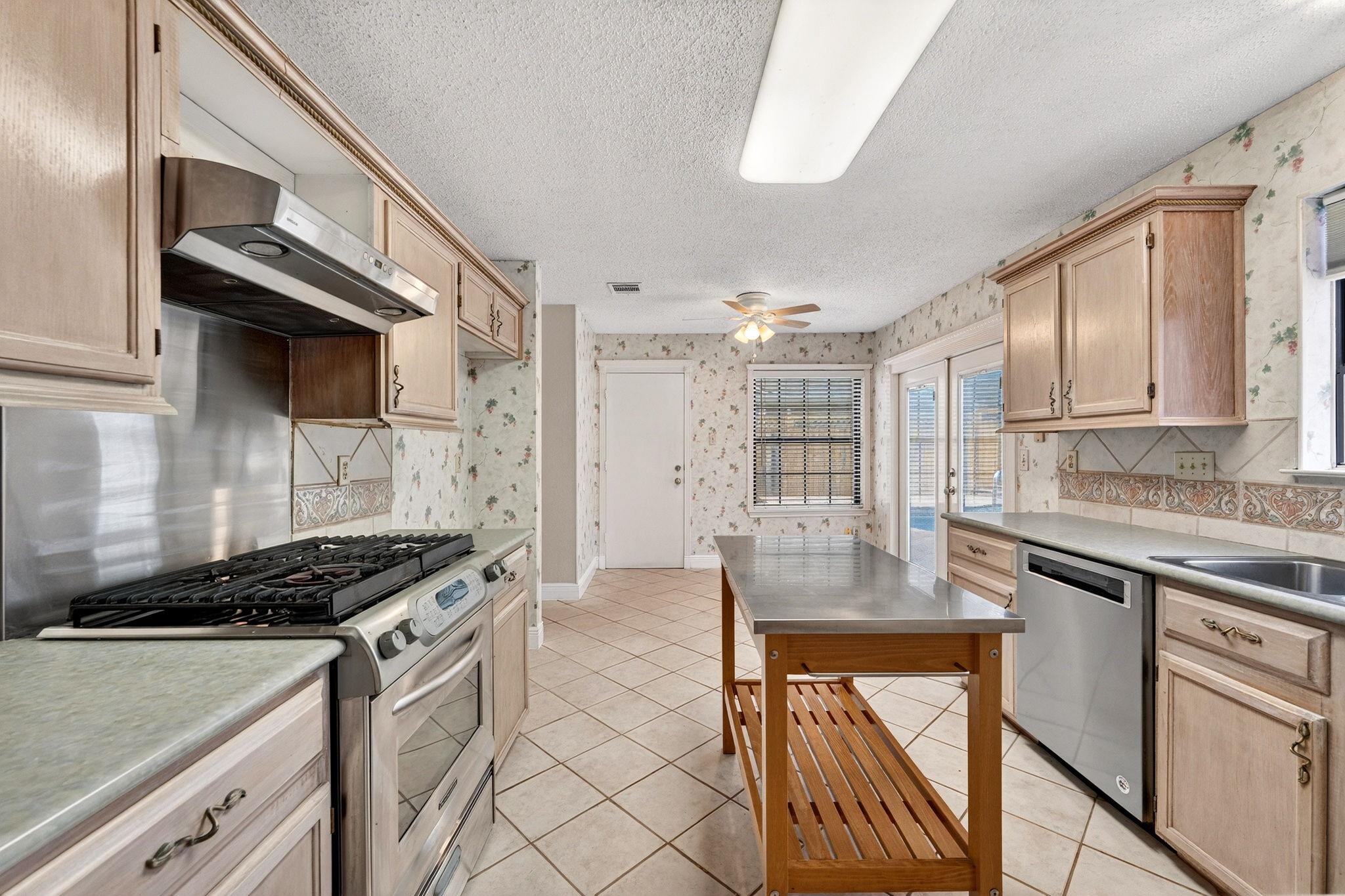 1607 Garnaas Dr, Austin, TX 78758