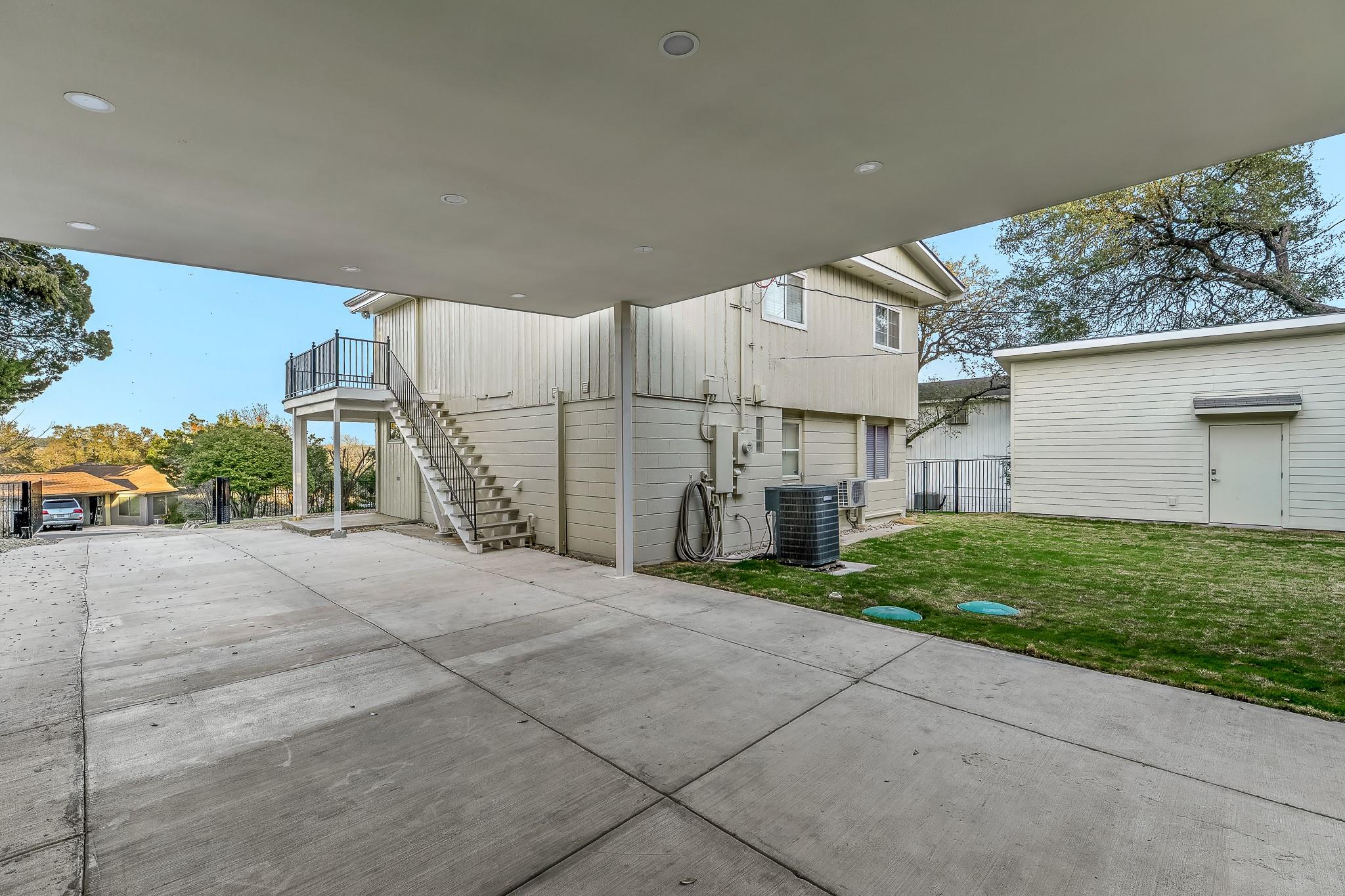 15207 Back Of The Moon St, Austin, TX 78734