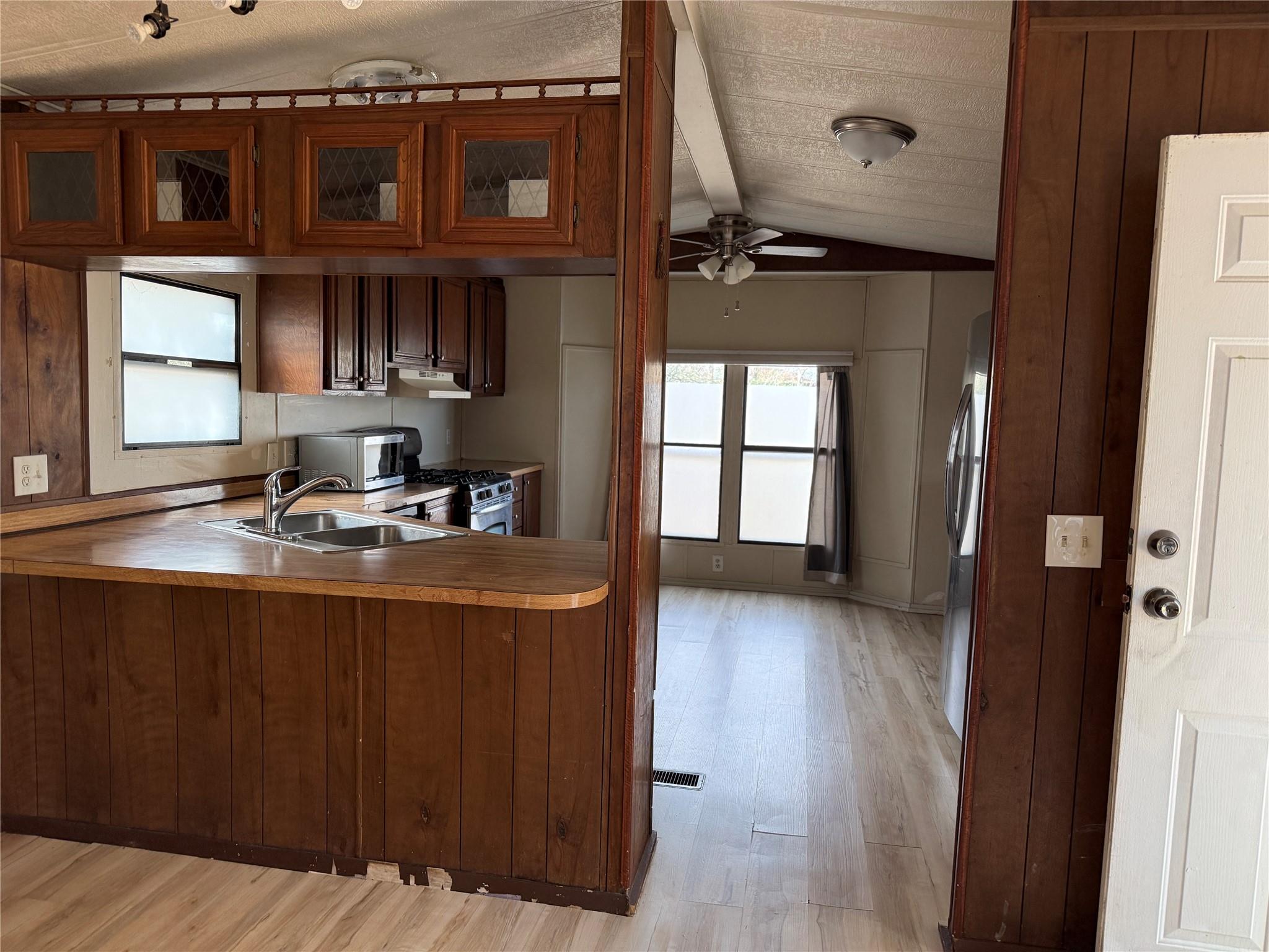 374 Plum St # B, Bastrop, TX 78602