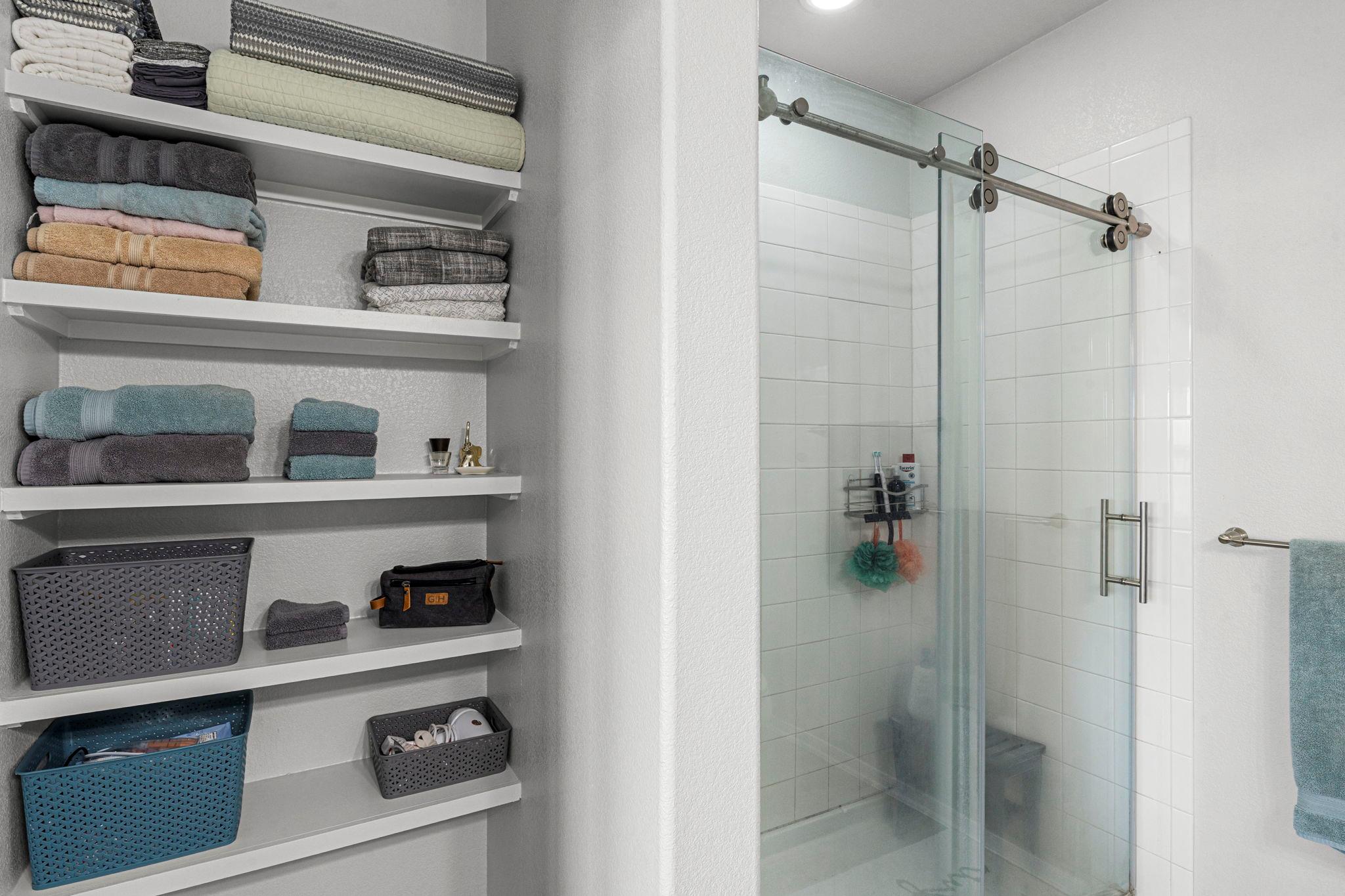 238 Wells Bnd, Hutto, TX 78634