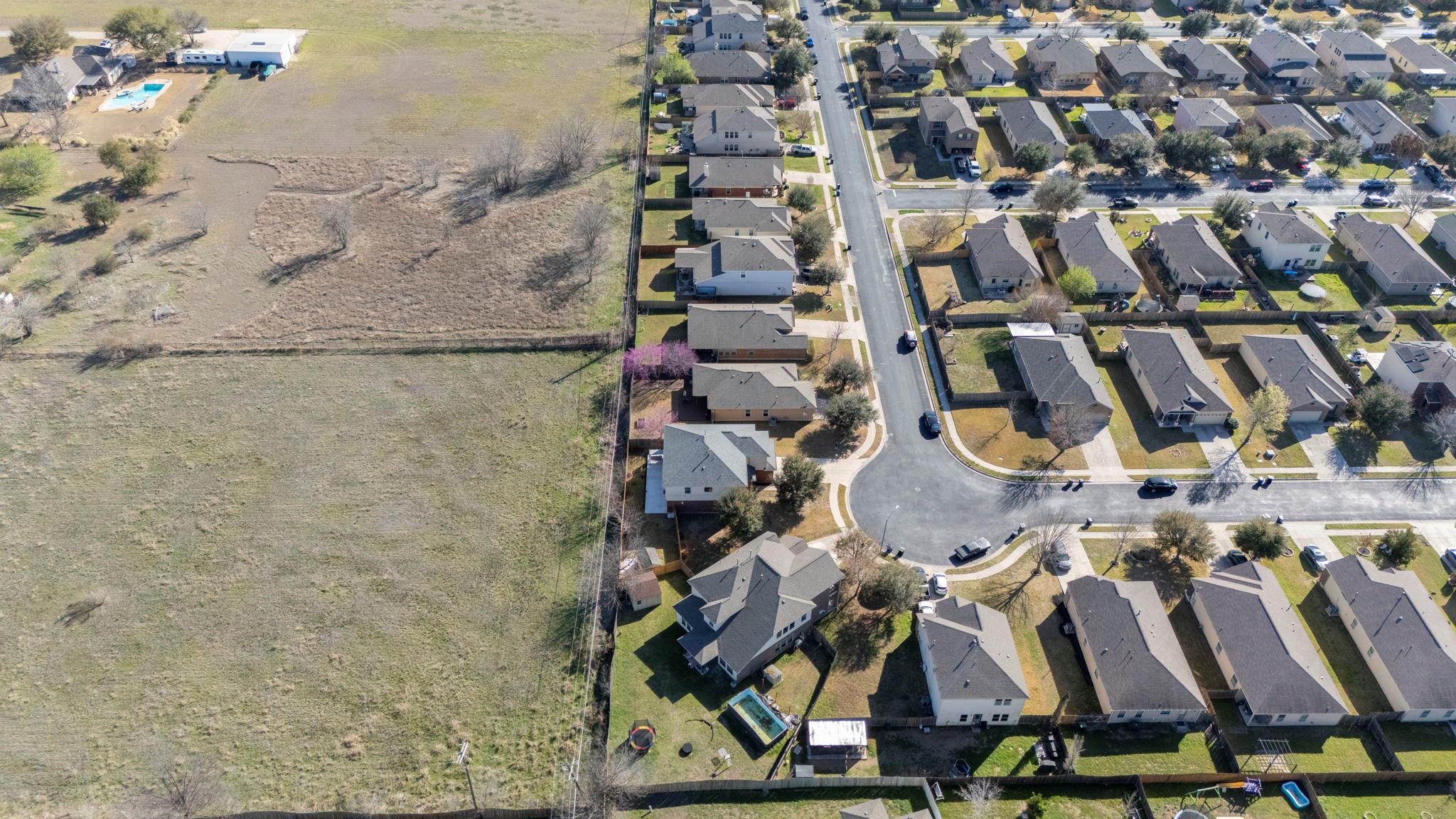 238 Wells Bnd, Hutto, TX 78634