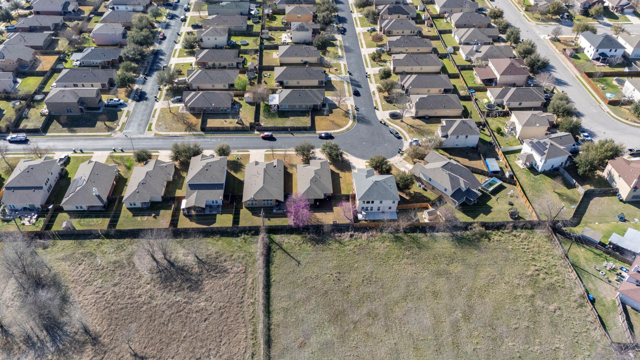 238 Wells Bnd, Hutto, TX 78634