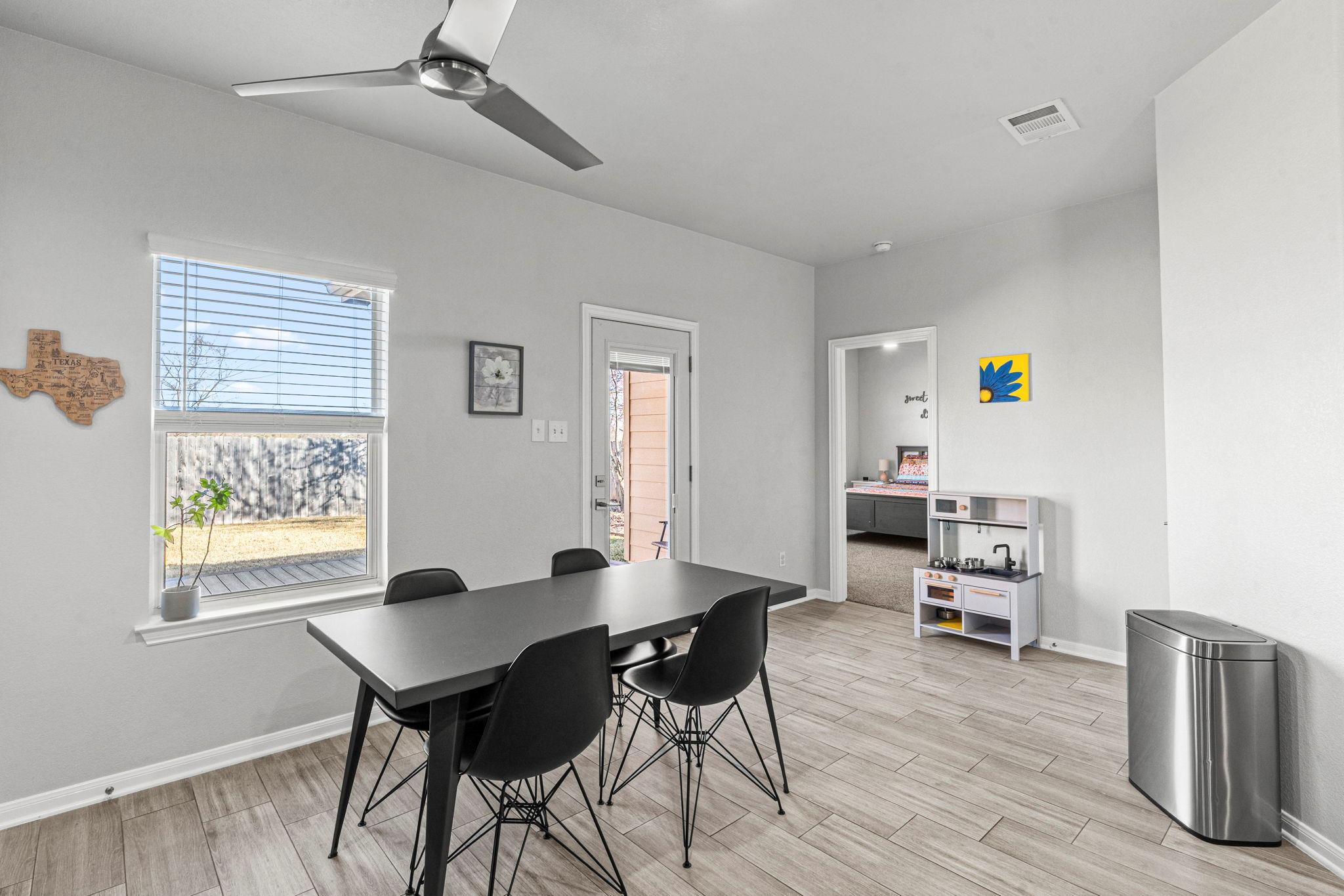 238 Wells Bnd, Hutto, TX 78634