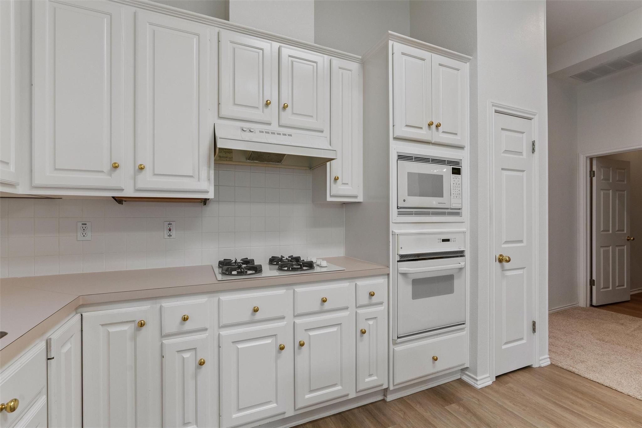 5009 Flaming Oak Cv, Austin, TX 78749