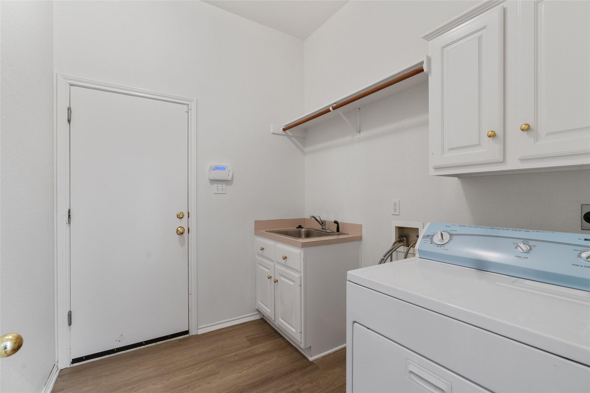 5009 Flaming Oak Cv, Austin, TX 78749