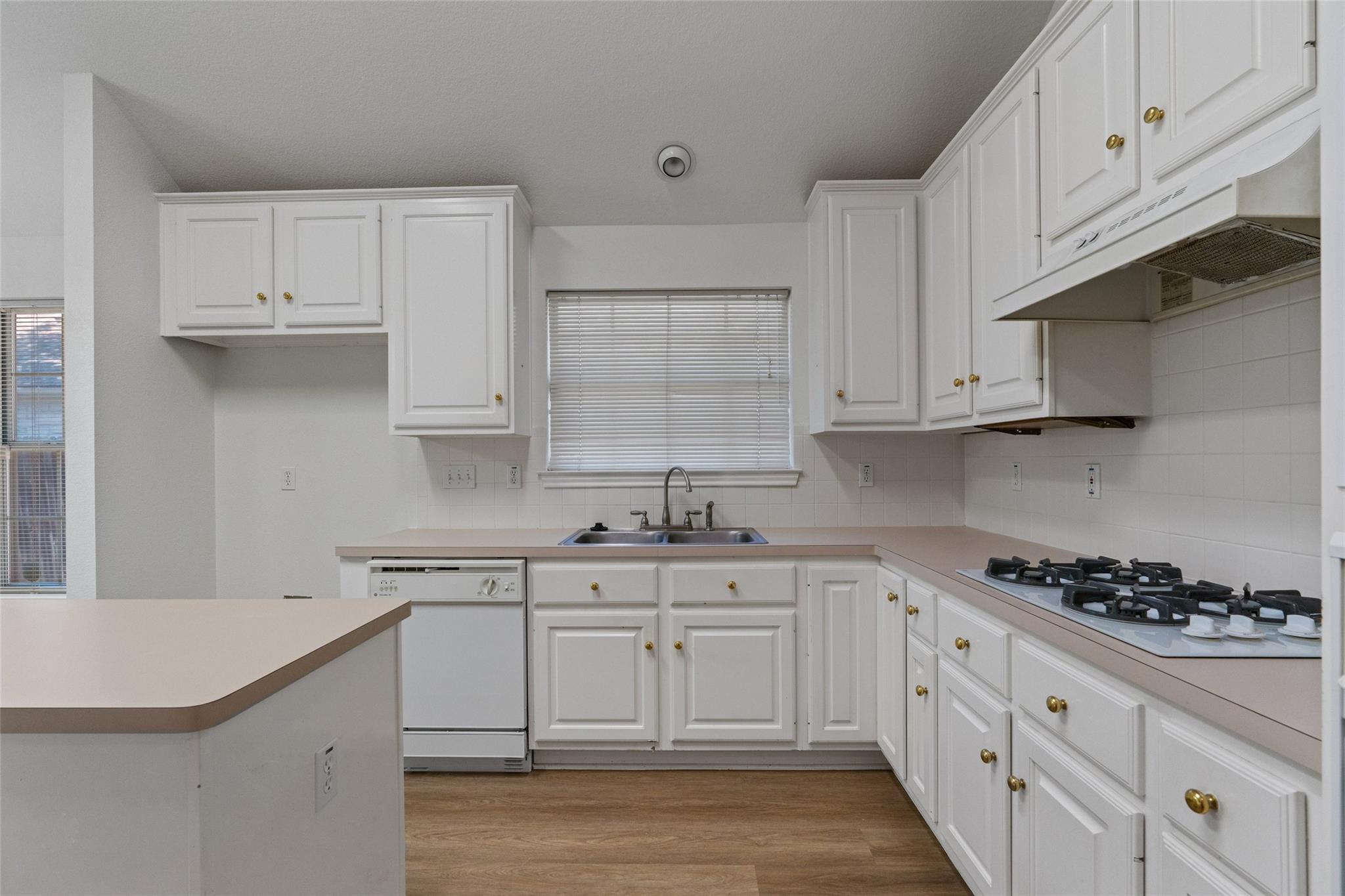 5009 Flaming Oak Cv, Austin, TX 78749