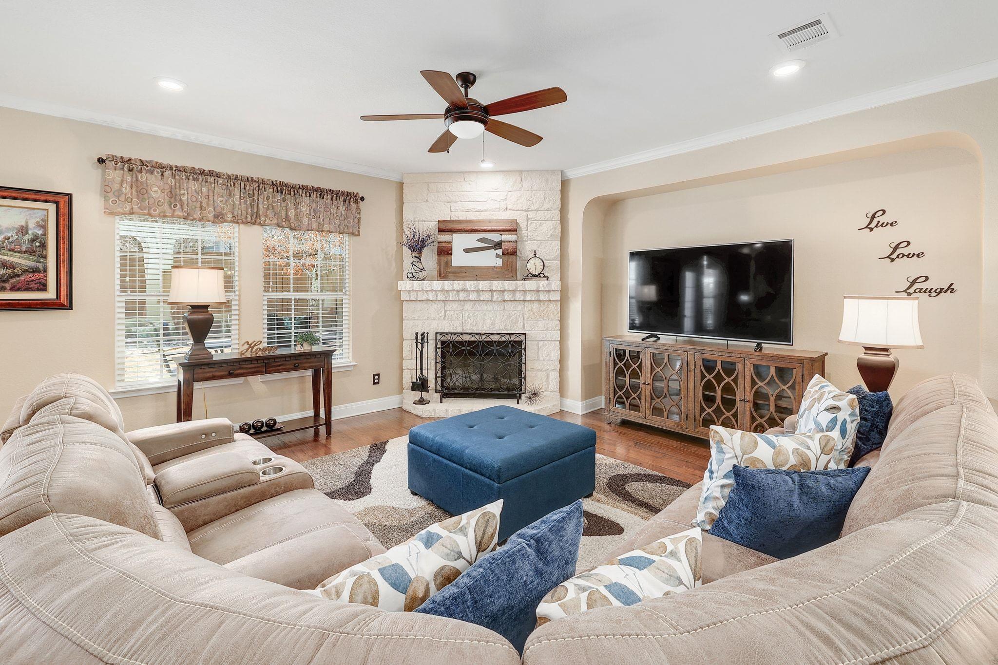 646 Landon Samuel Loop, Pflugerville, TX 78660