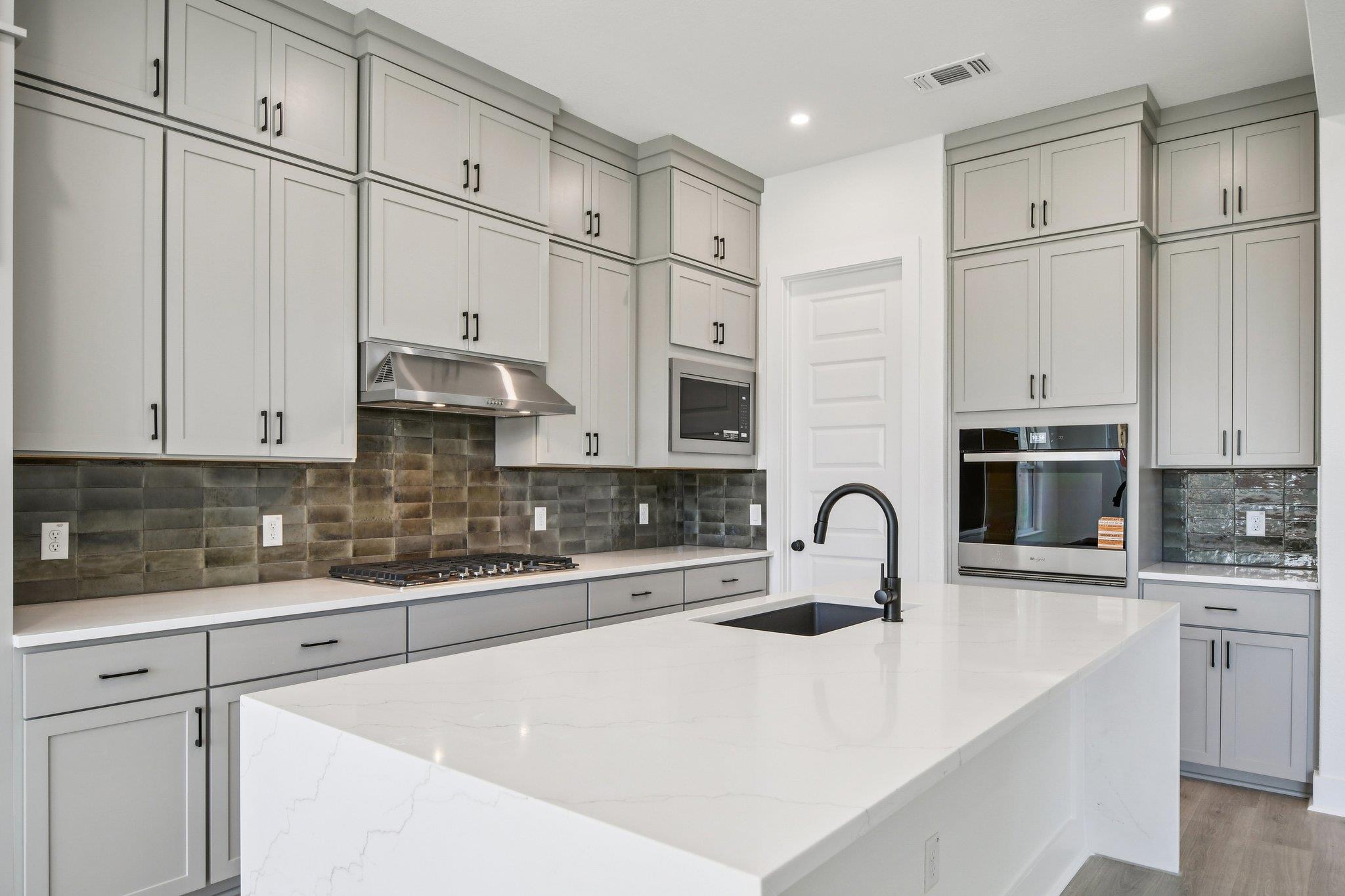 2245 Sarabanda St, Round Rock, TX 78681