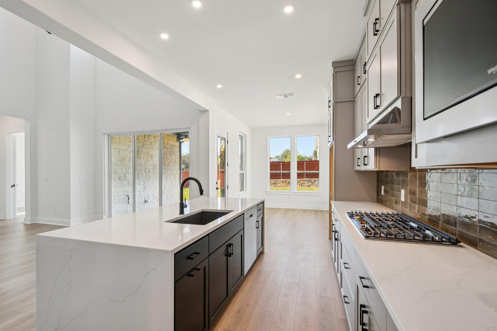 2245 Sarabanda St, Round Rock, TX 78681