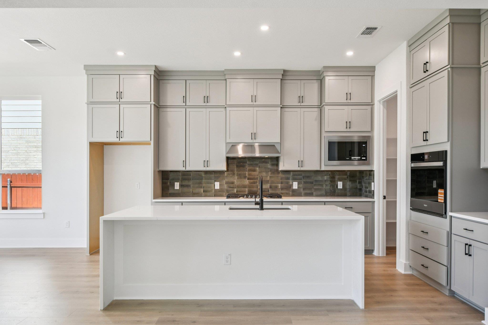 2245 Sarabanda St, Round Rock, TX 78681