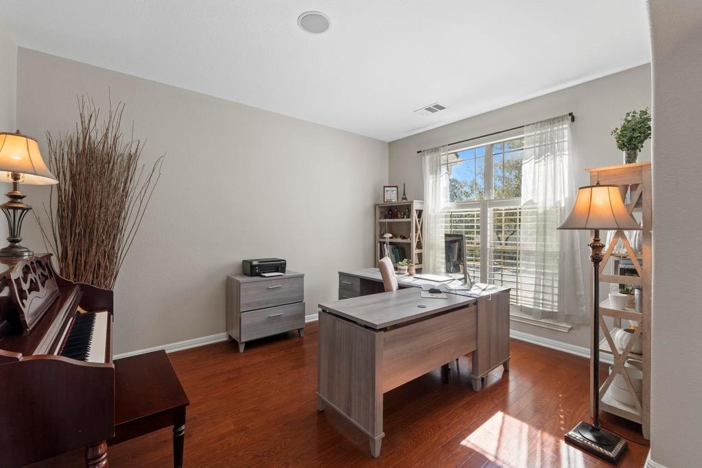 15104 Spillman Ranch Loop, Austin, TX 78738