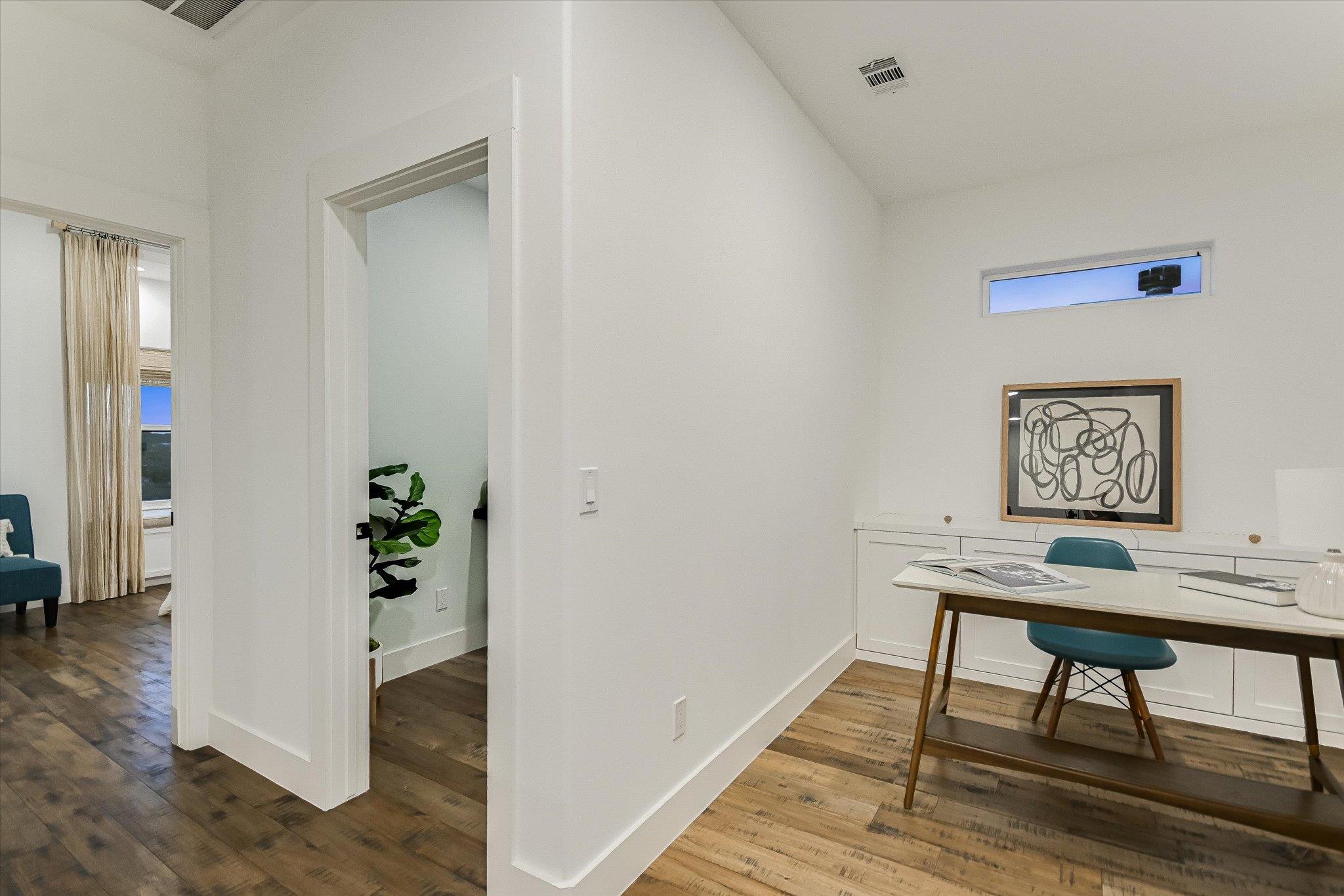 211 Ronay Dr, Spicewood, TX 78669