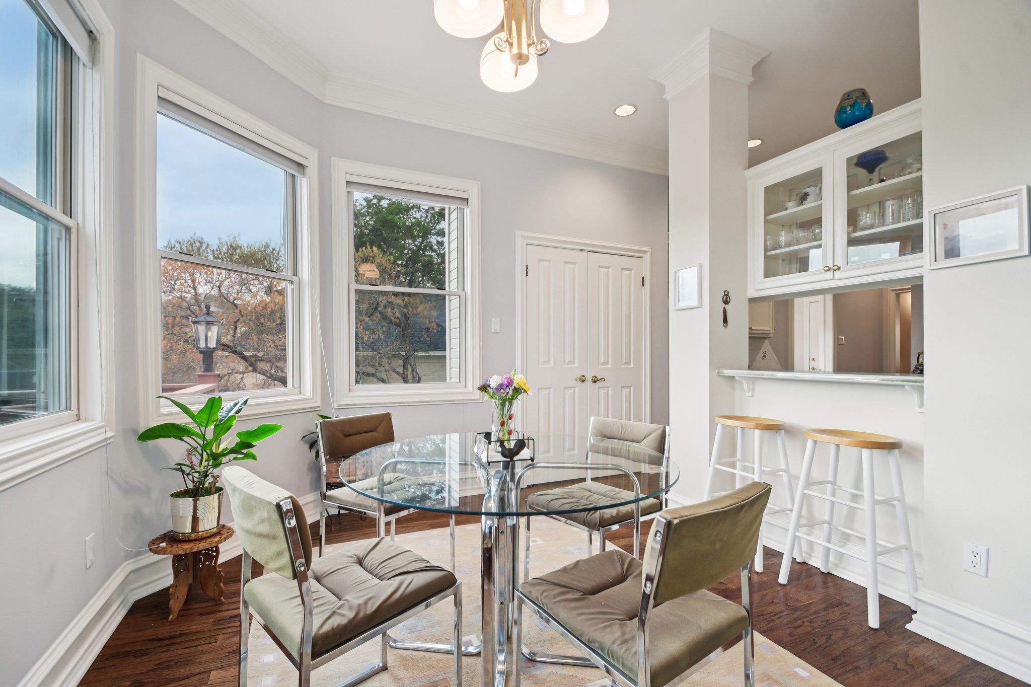 5902 Down Valley Ct, Austin, TX 78731