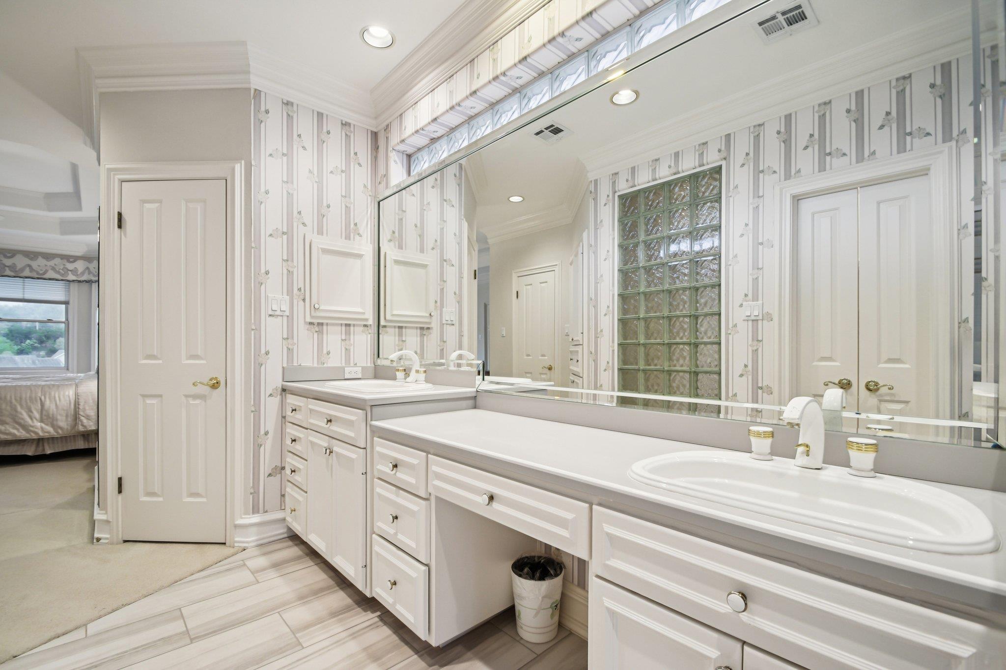 5902 Down Valley Ct, Austin, TX 78731