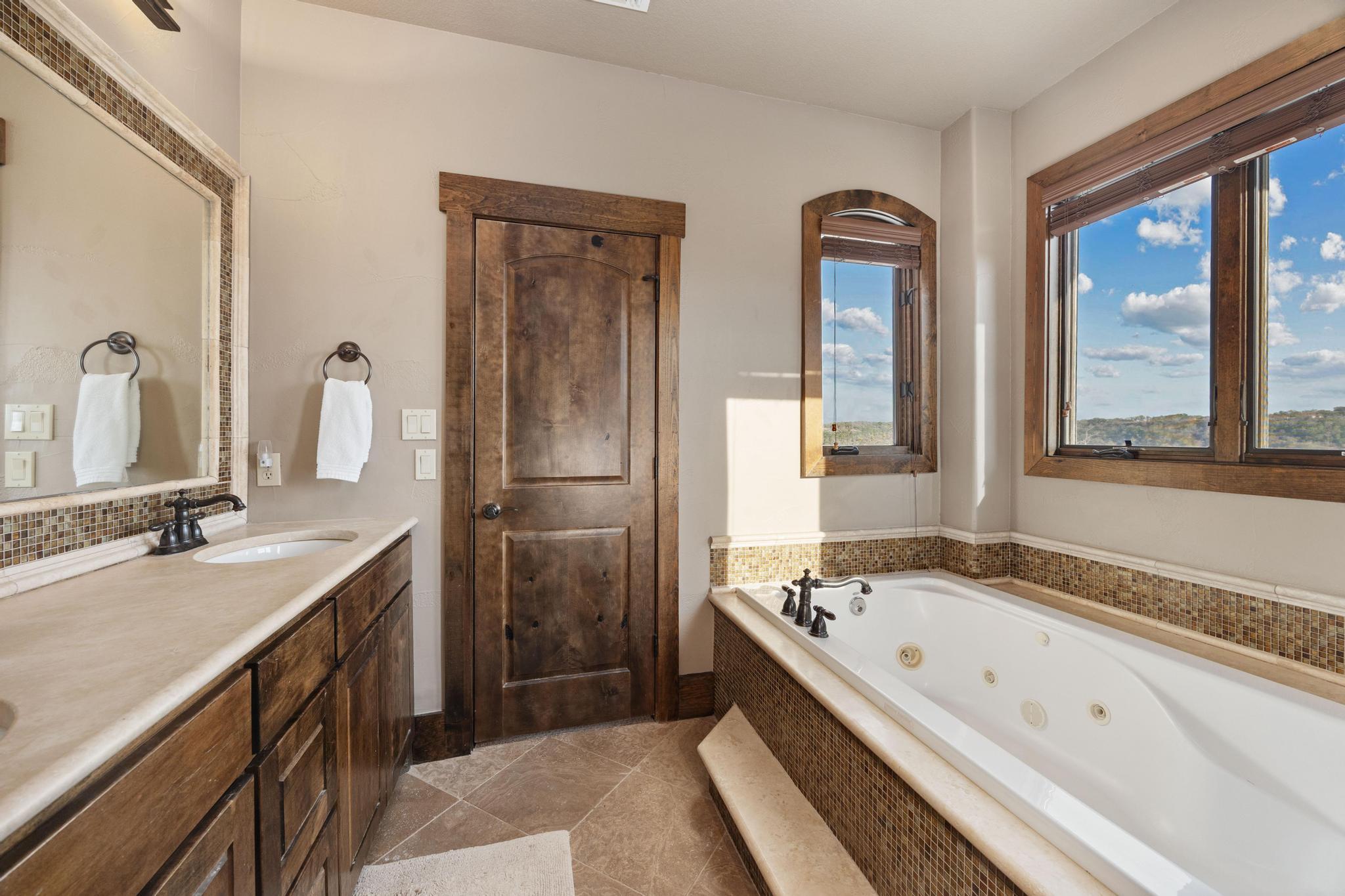 303 Yaupon Dr, Spicewood, TX 78669