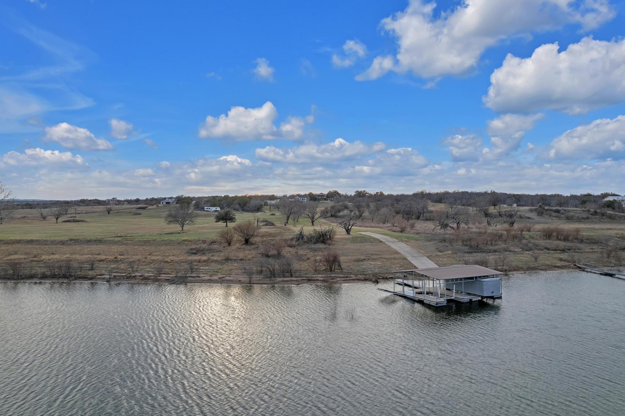 303 Yaupon Dr, Spicewood, TX 78669