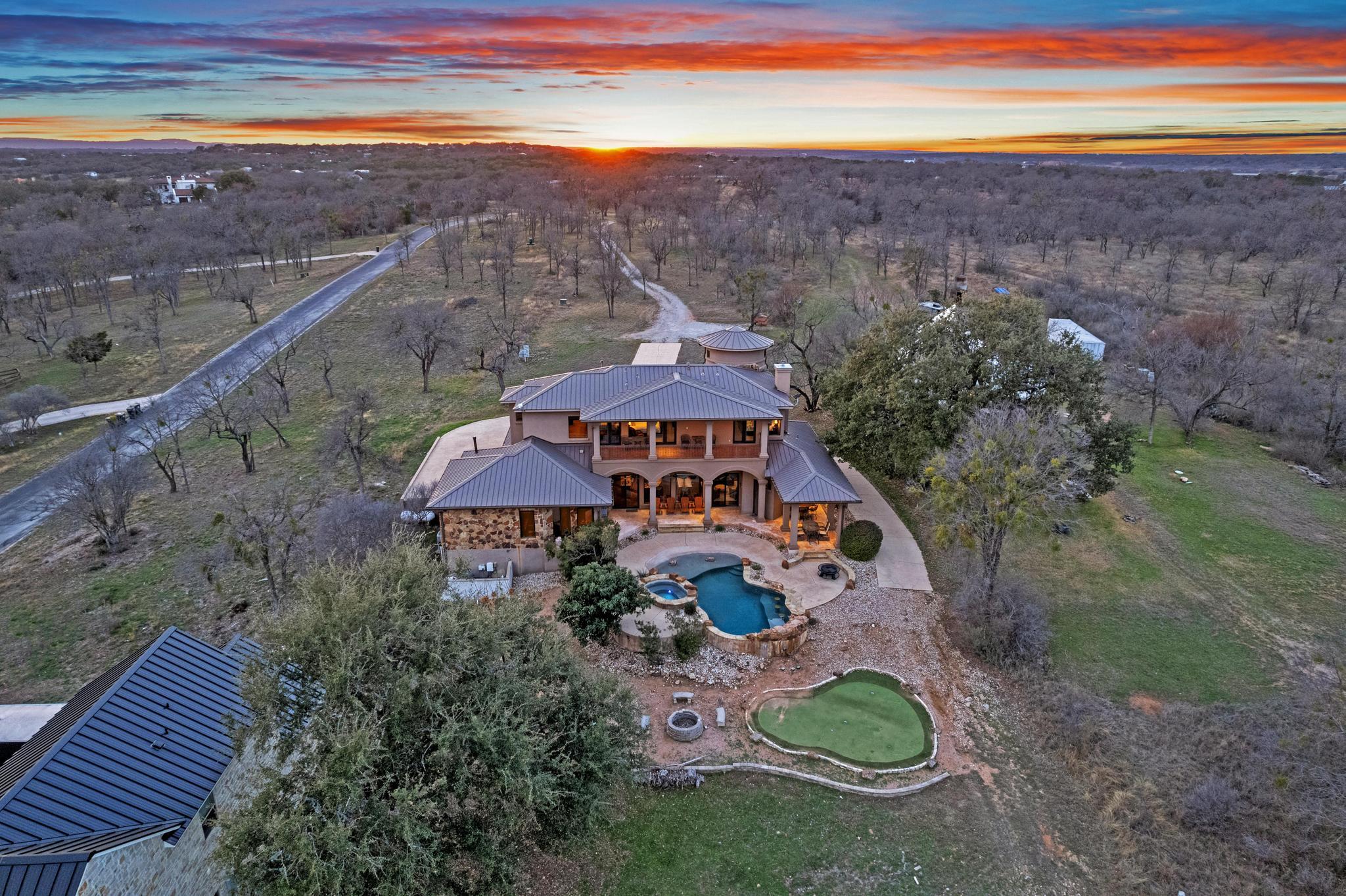 303 Yaupon Dr, Spicewood, TX 78669