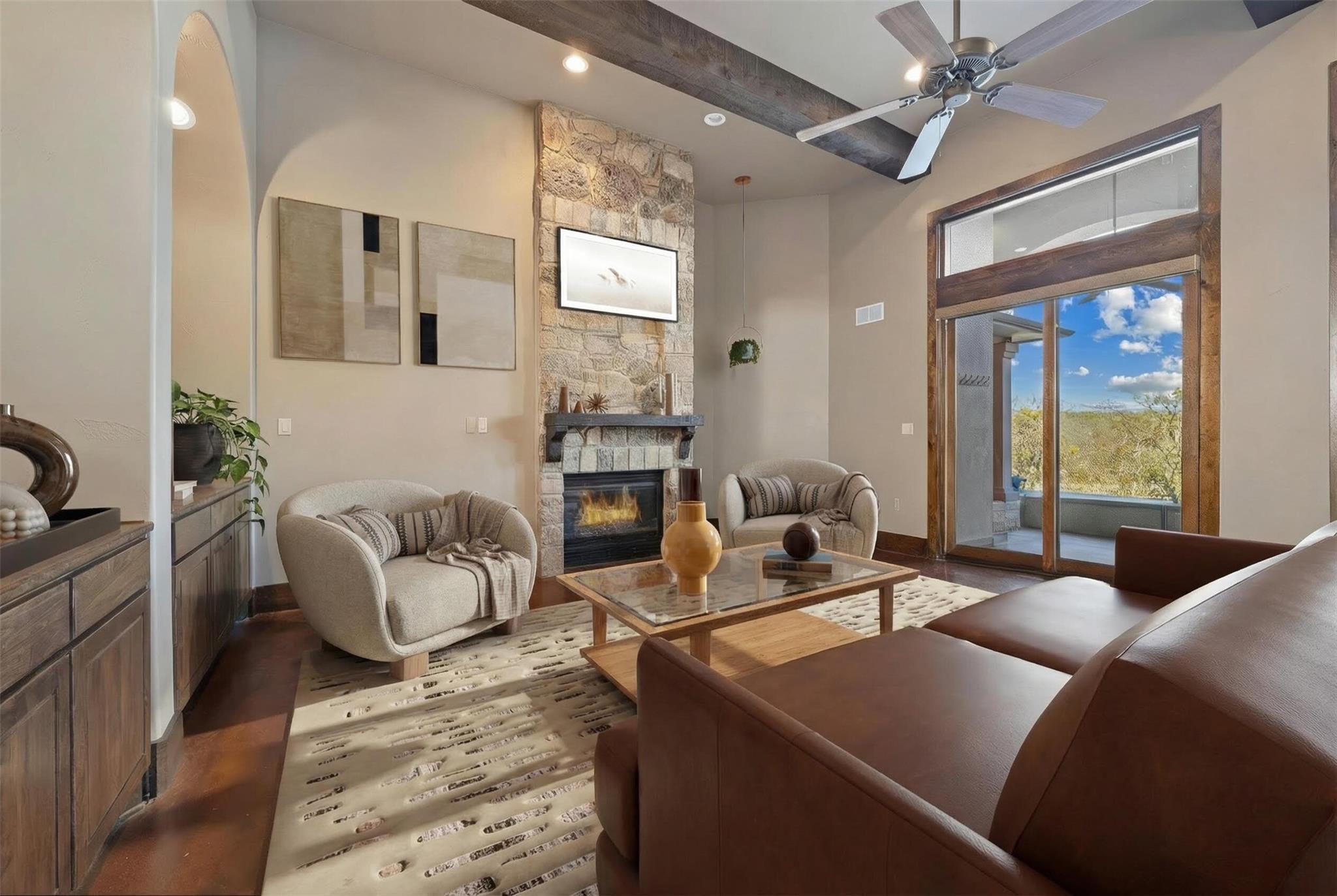 303 Yaupon Dr, Spicewood, TX 78669