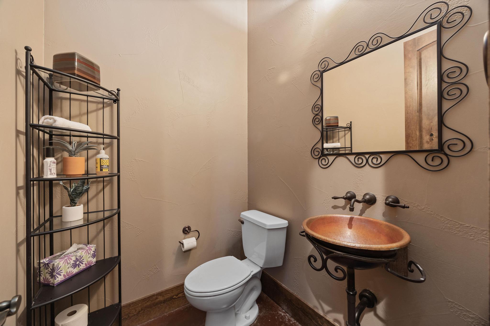 303 Yaupon Dr, Spicewood, TX 78669