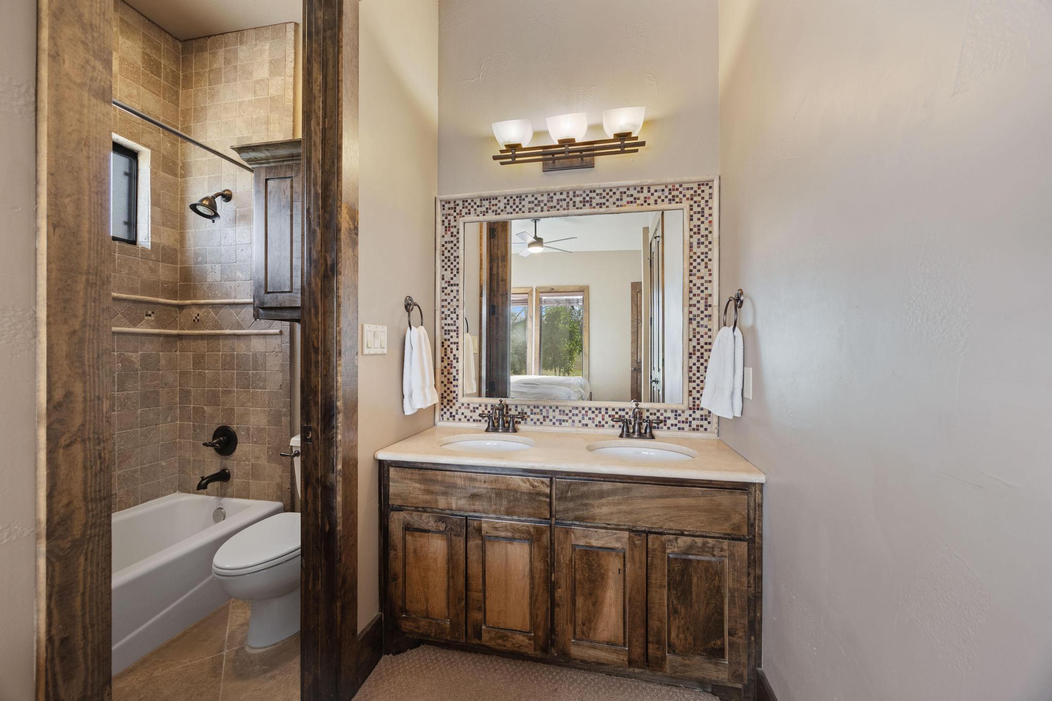 303 Yaupon Dr, Spicewood, TX 78669