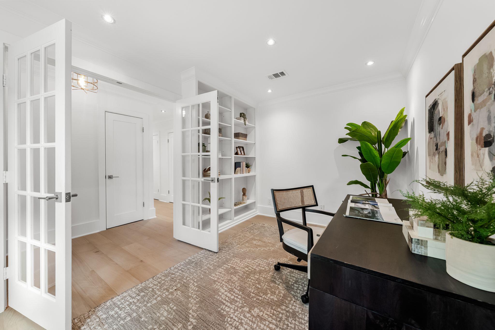 3415 Shinoak Dr, Austin, TX 78731