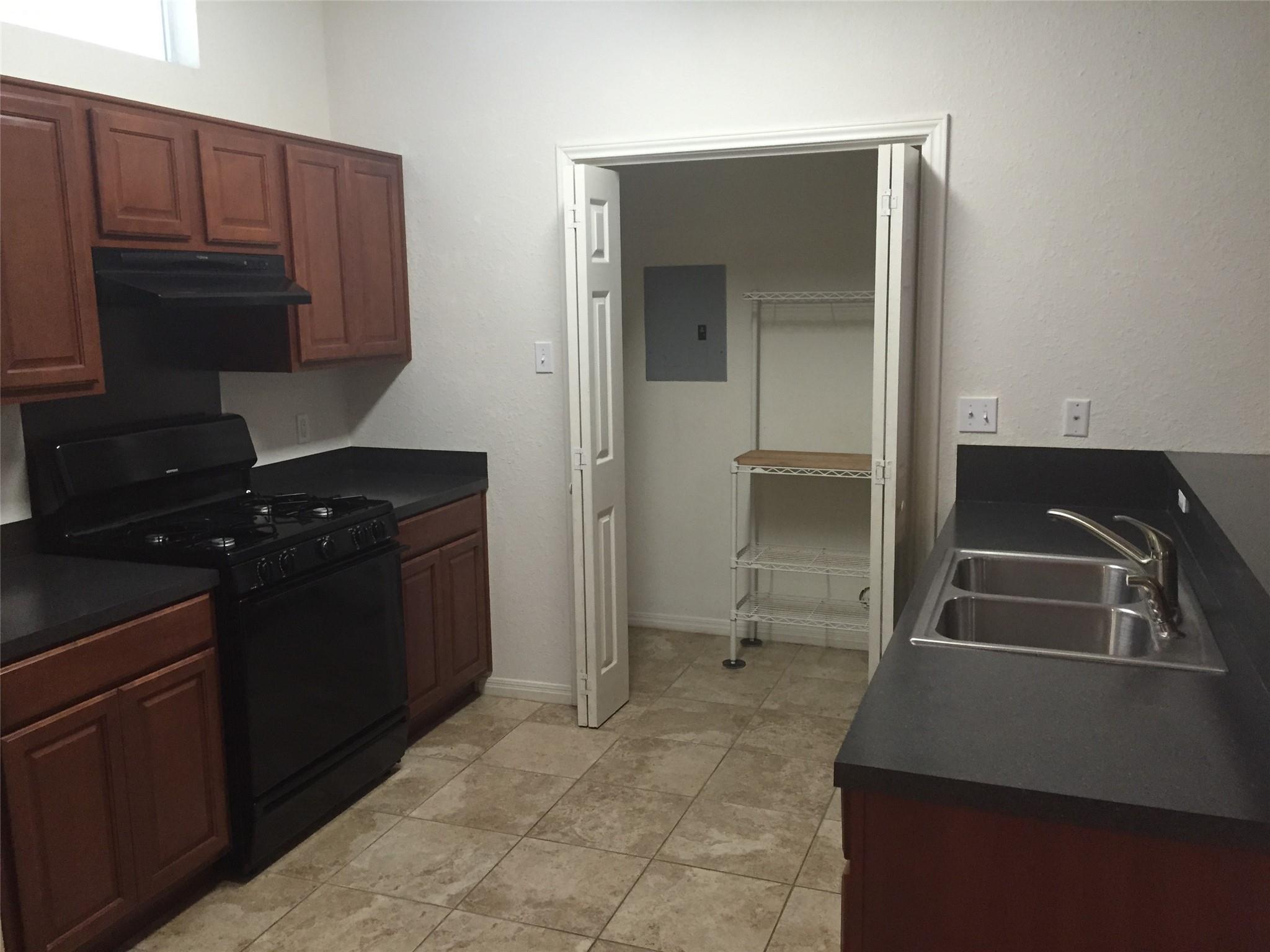 2712 San Pedro St # B, Austin, TX 78705