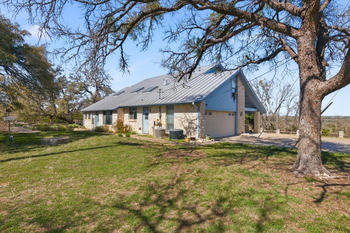 280 Cole Dr, Liberty Hill, TX 78642