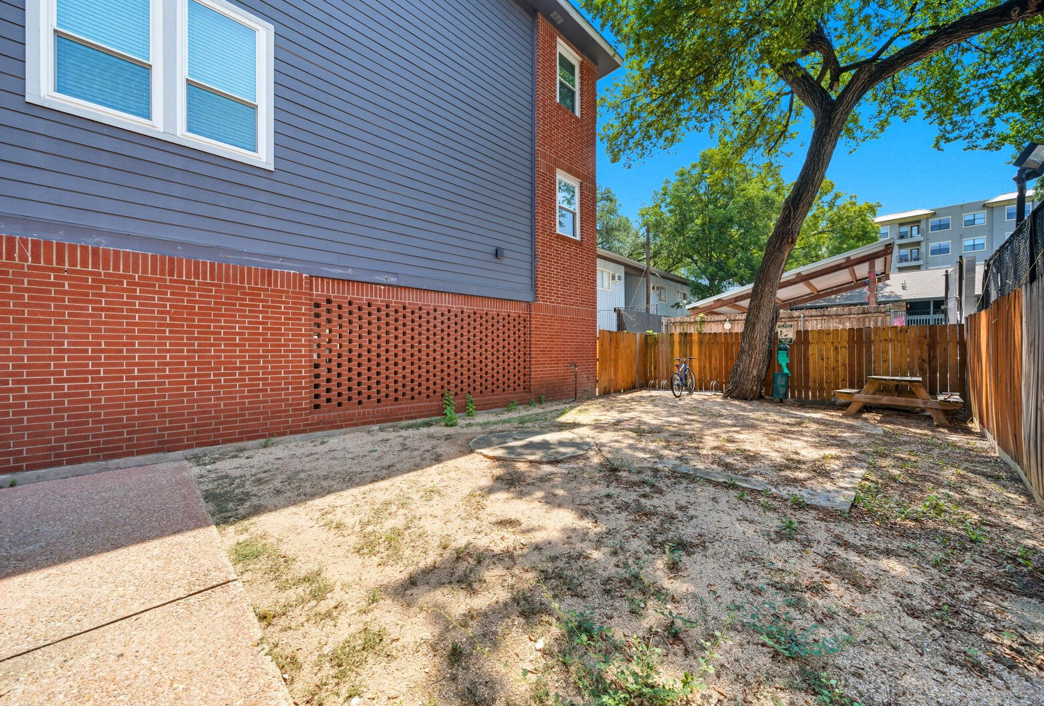2804 Rio Grande St # 205, Austin, TX 78705