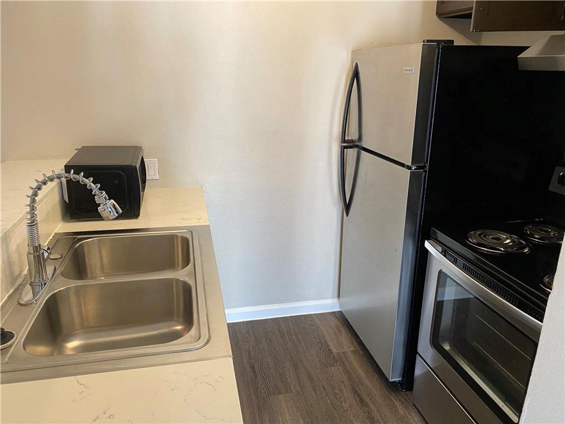 4314 Gillis St # 207, Austin, TX 78745