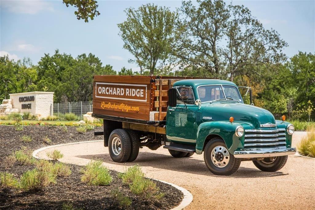 137 White Sage Ln, Liberty Hill, TX 78642