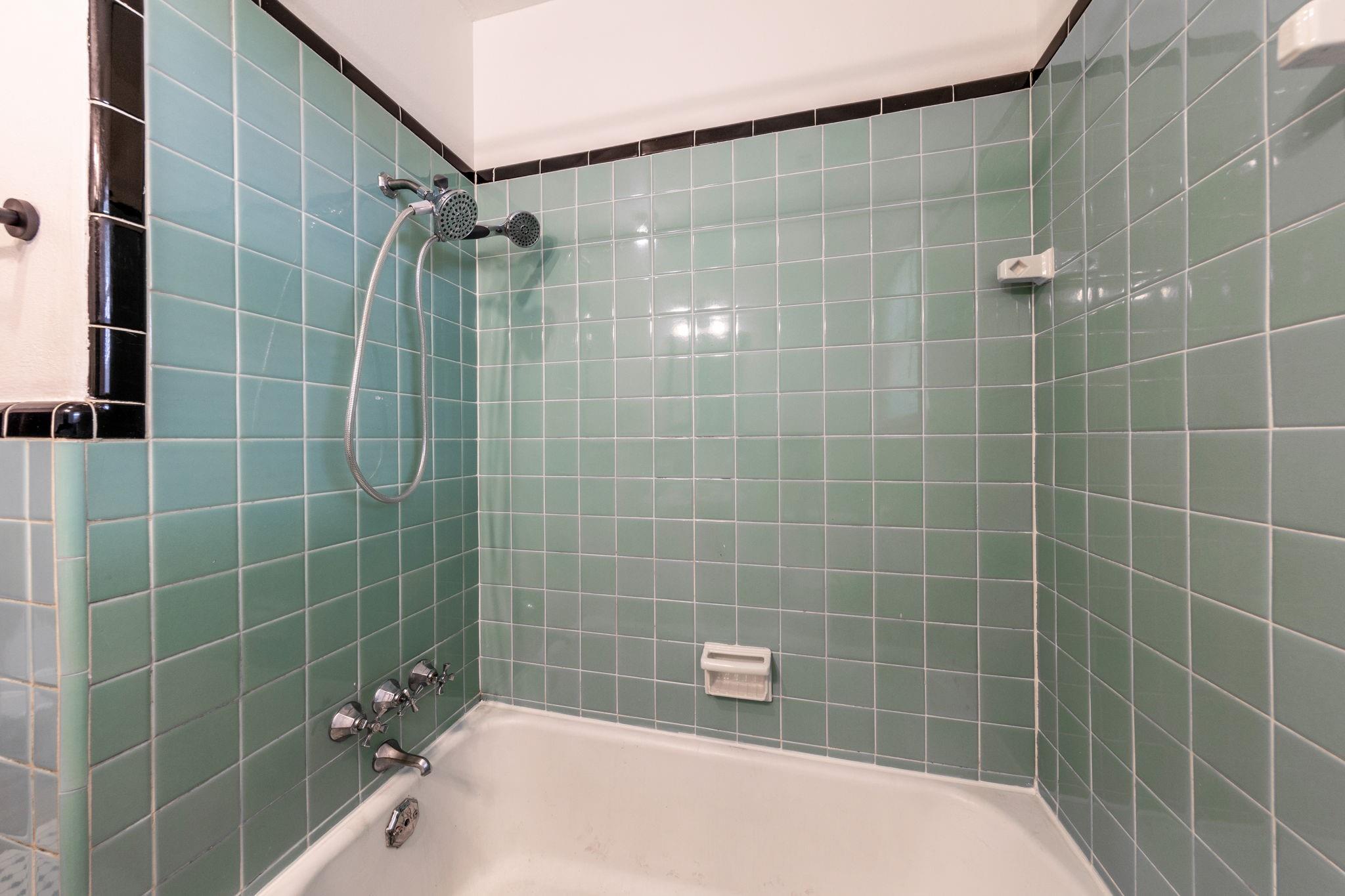 909 E 38th St # A, Austin, TX 78705