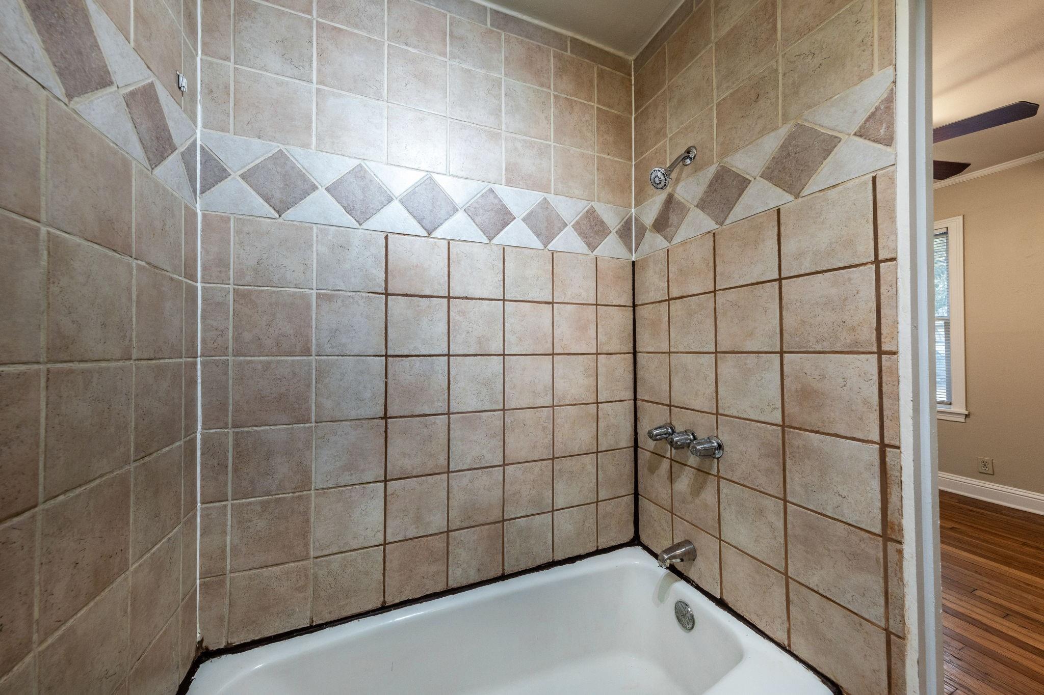 909 E 38th St # A, Austin, TX 78705