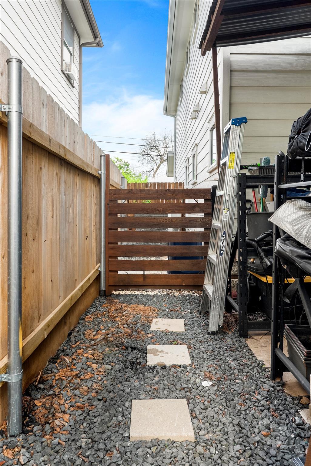 1600 Maple Ave # 1, Austin, TX 78702