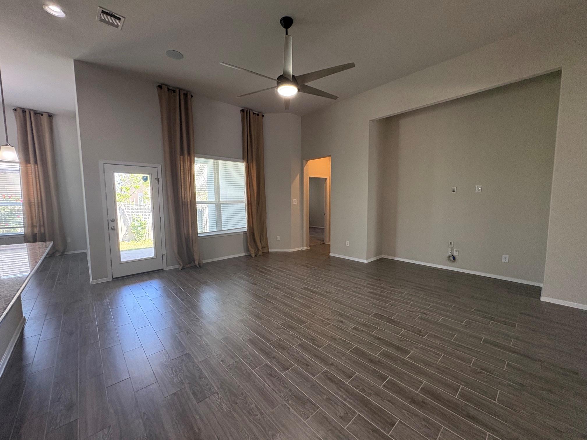 13701 Ronald Reagan Blvd # 32, Cedar Park, TX 78613