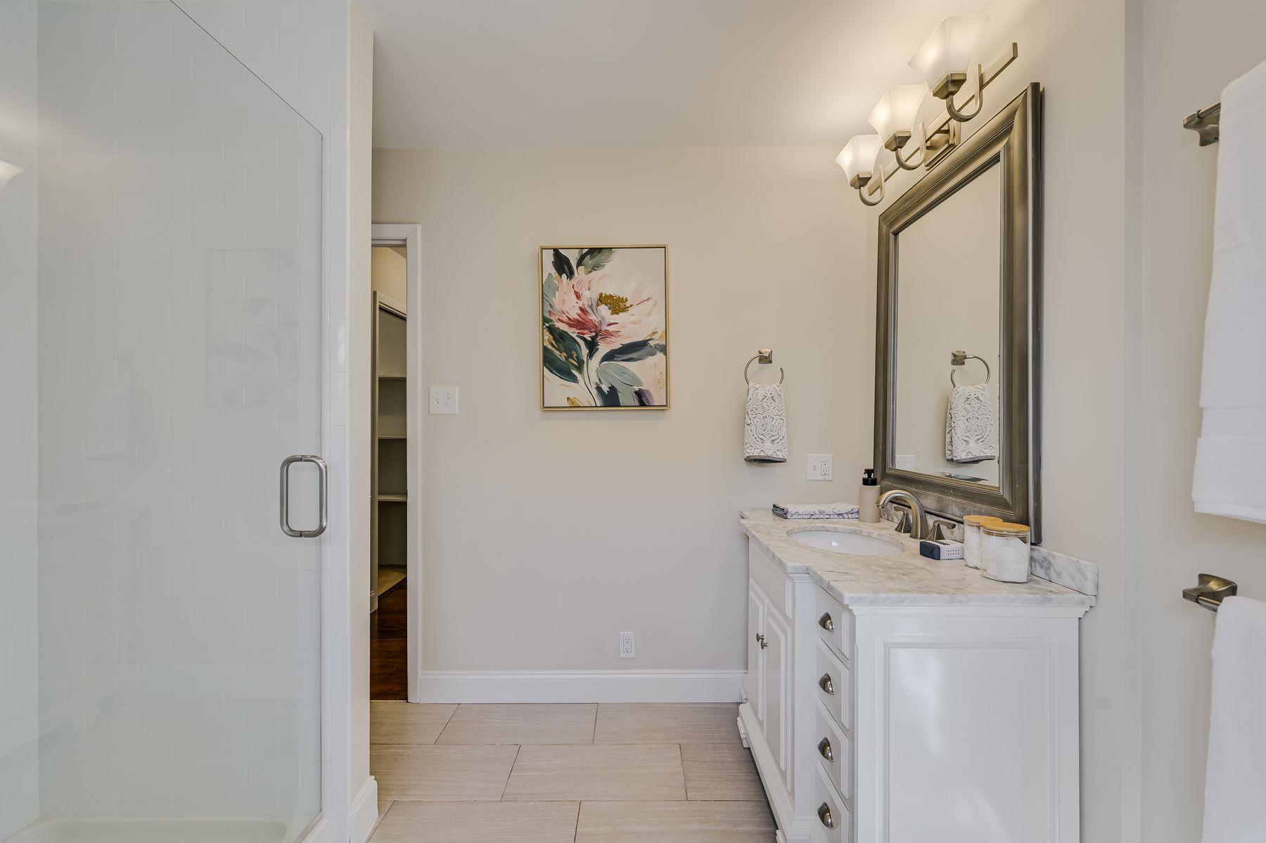 200 W Meadow Ln, Wimberley, TX 78676