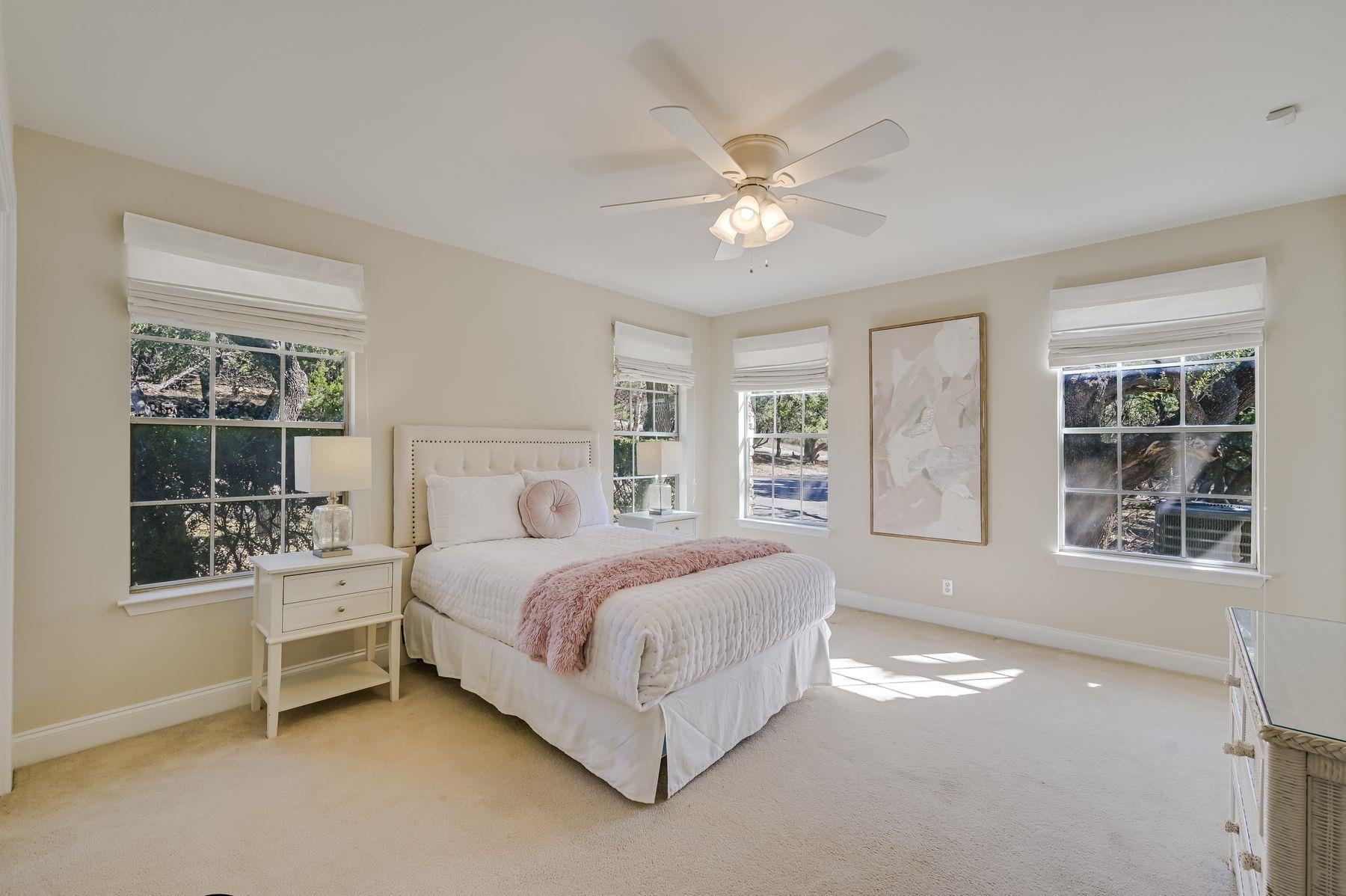 200 W Meadow Ln, Wimberley, TX 78676