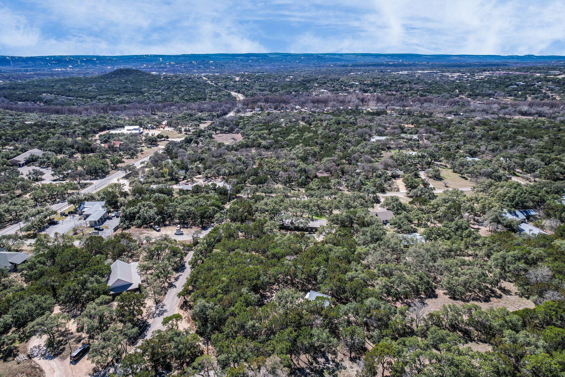 200 W Meadow Ln, Wimberley, TX 78676