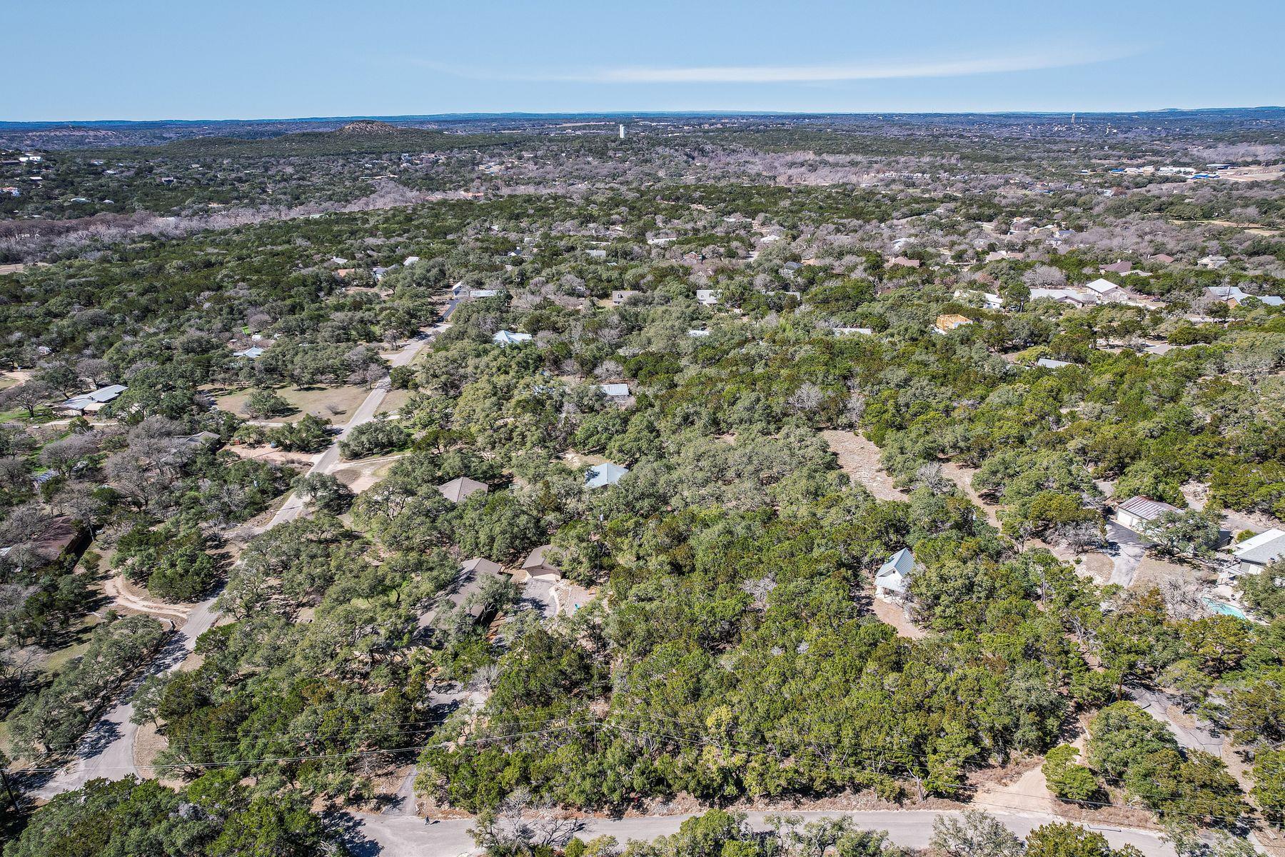 200 W Meadow Ln, Wimberley, TX 78676