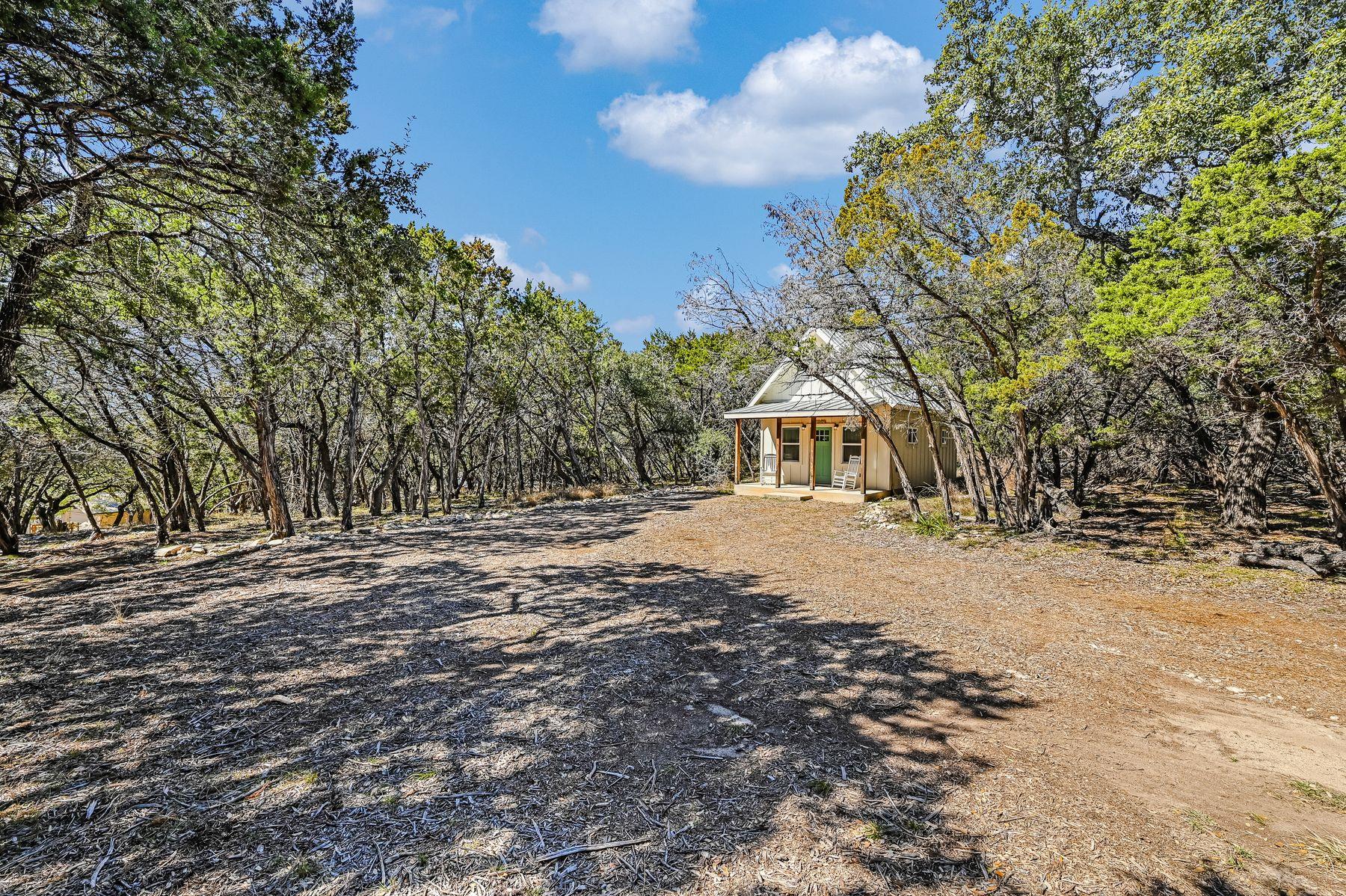 200 W Meadow Ln, Wimberley, TX 78676