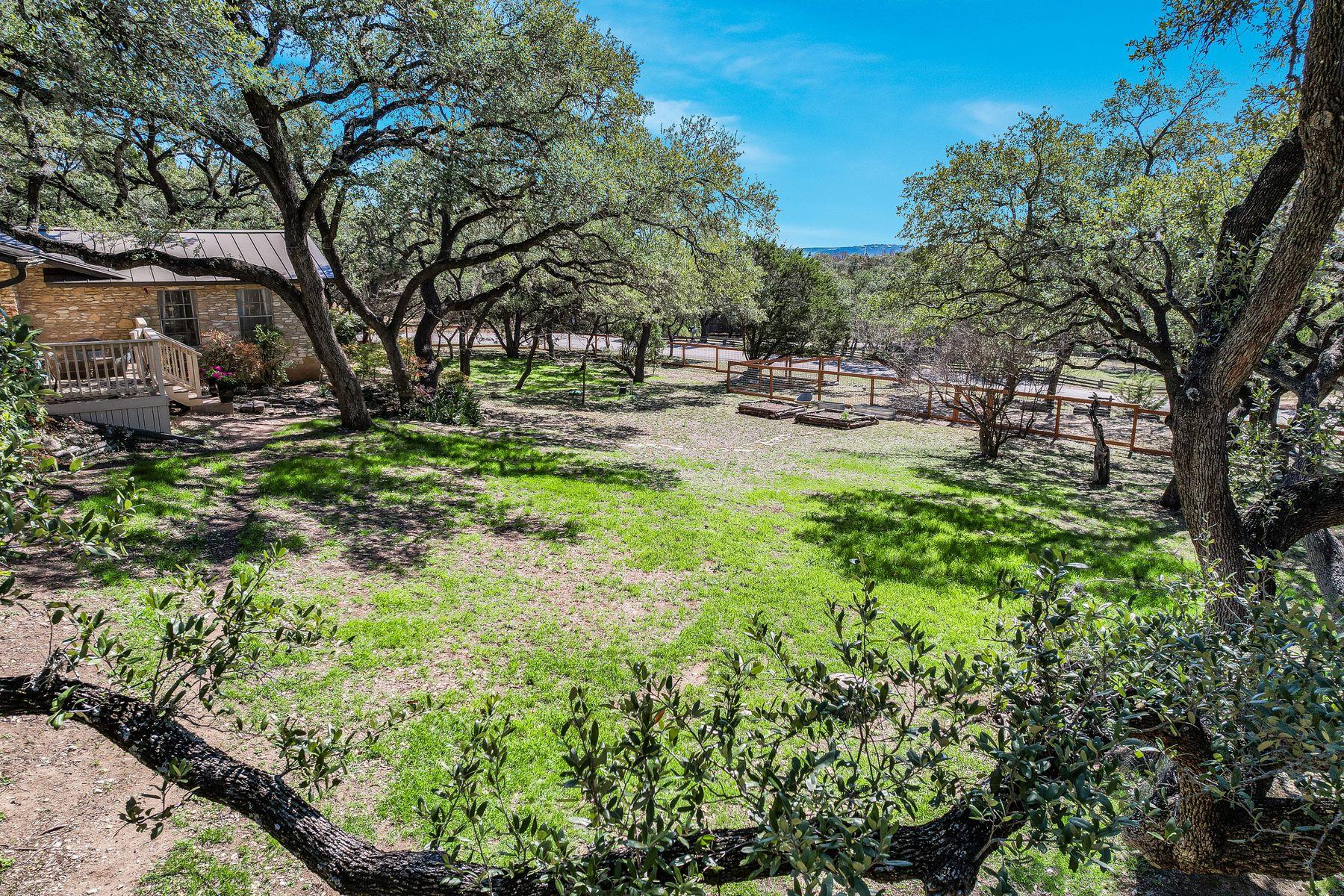 200 W Meadow Ln, Wimberley, TX 78676