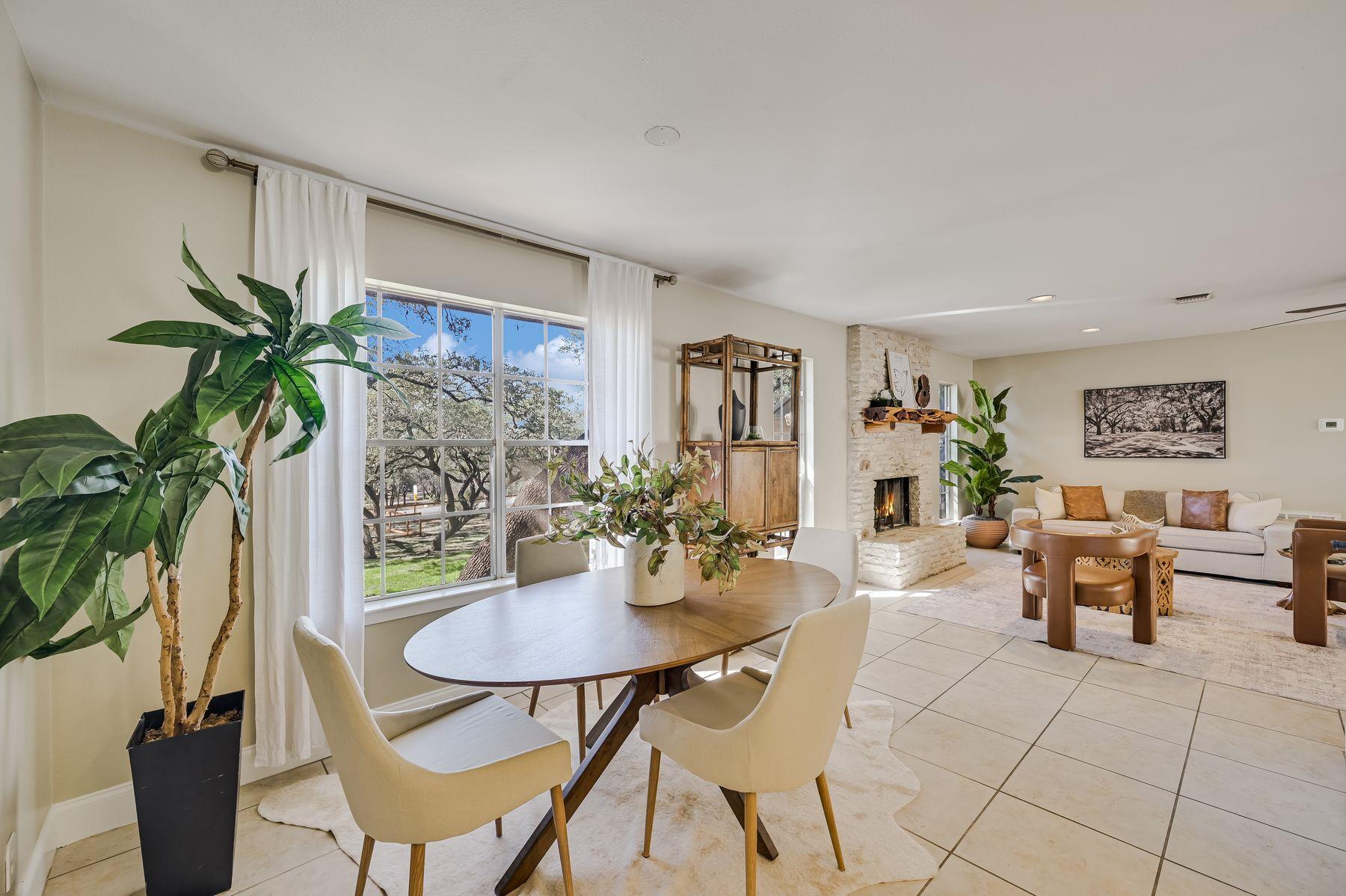 200 W Meadow Ln, Wimberley, TX 78676