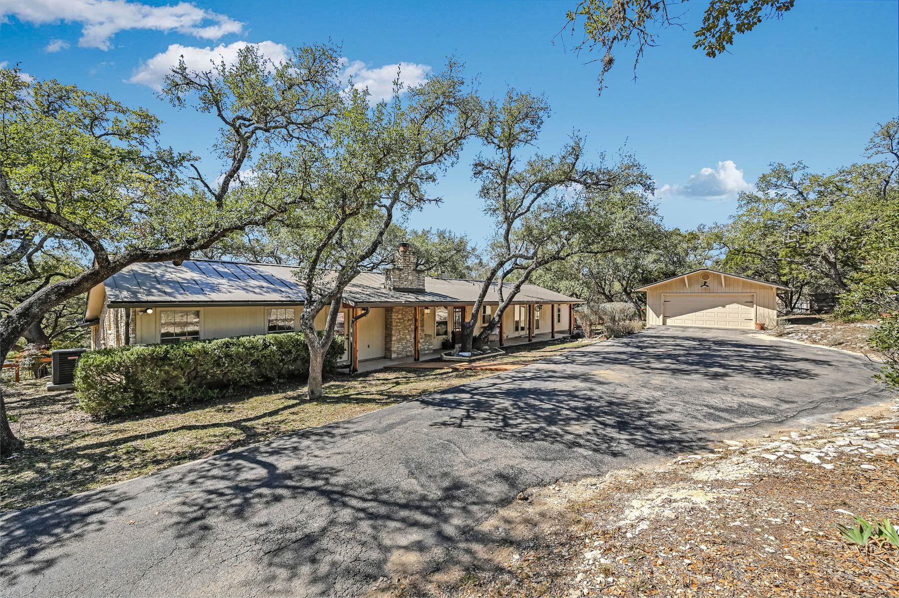 200 W Meadow Ln, Wimberley, TX 78676