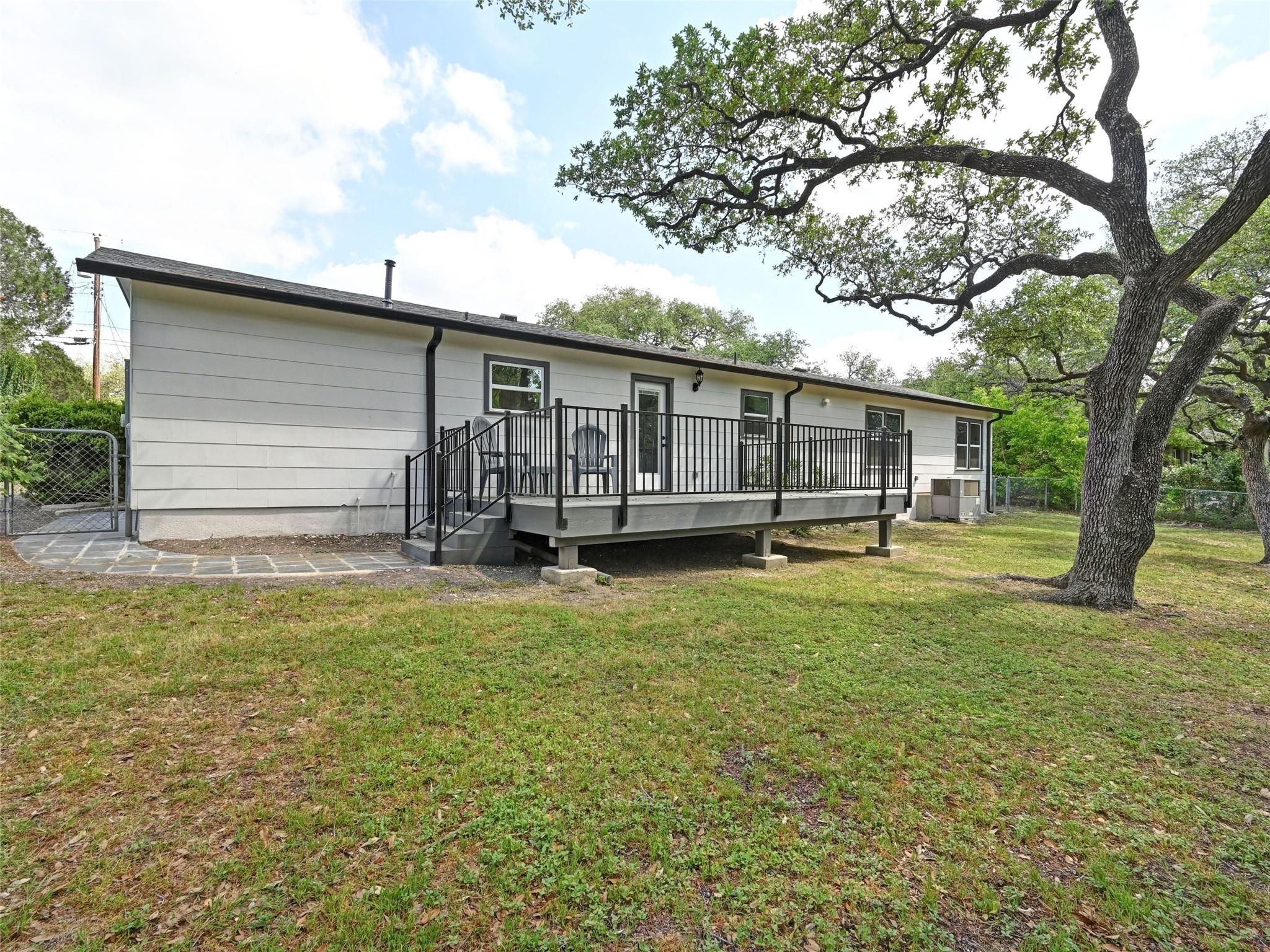 7611 Oak Hedge Pl, Austin, TX 78745