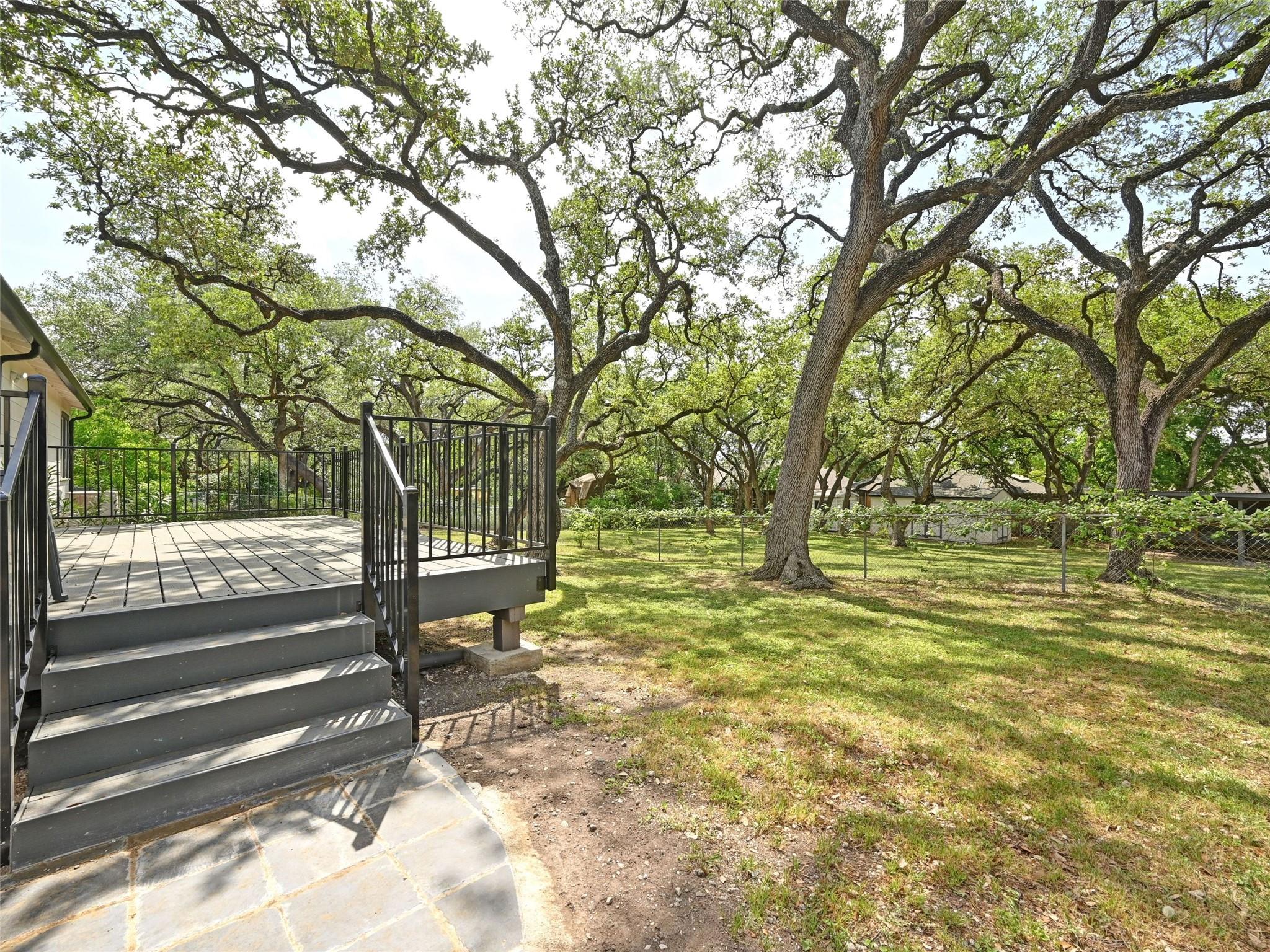 7611 Oak Hedge Pl, Austin, TX 78745